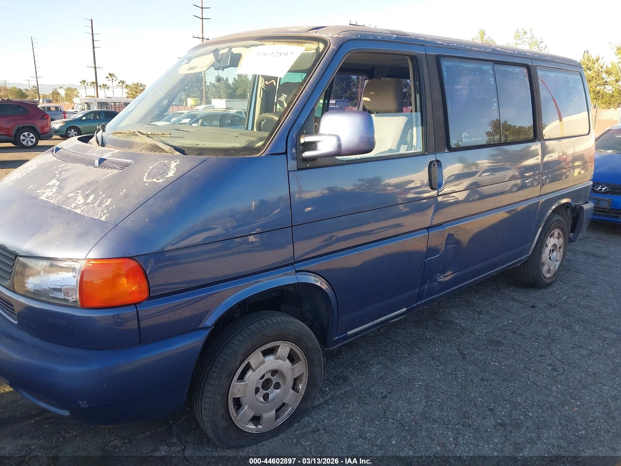 1999 Volkswagen Eurovan Mv Черный vin: WV2MH2703XH001216