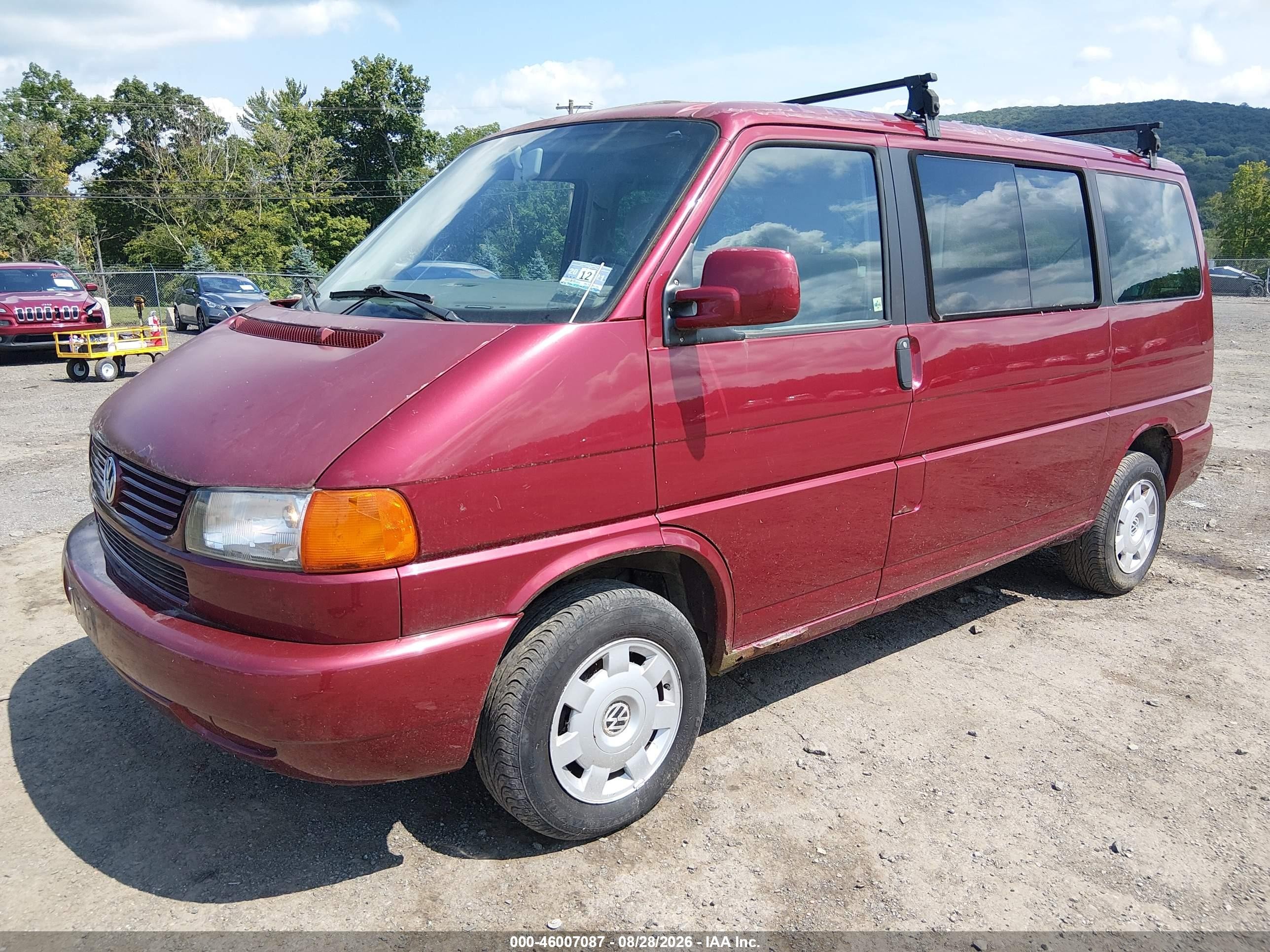 2000 Volkswagen Eurovan Mv Red vin: WV2MH4708YH092898