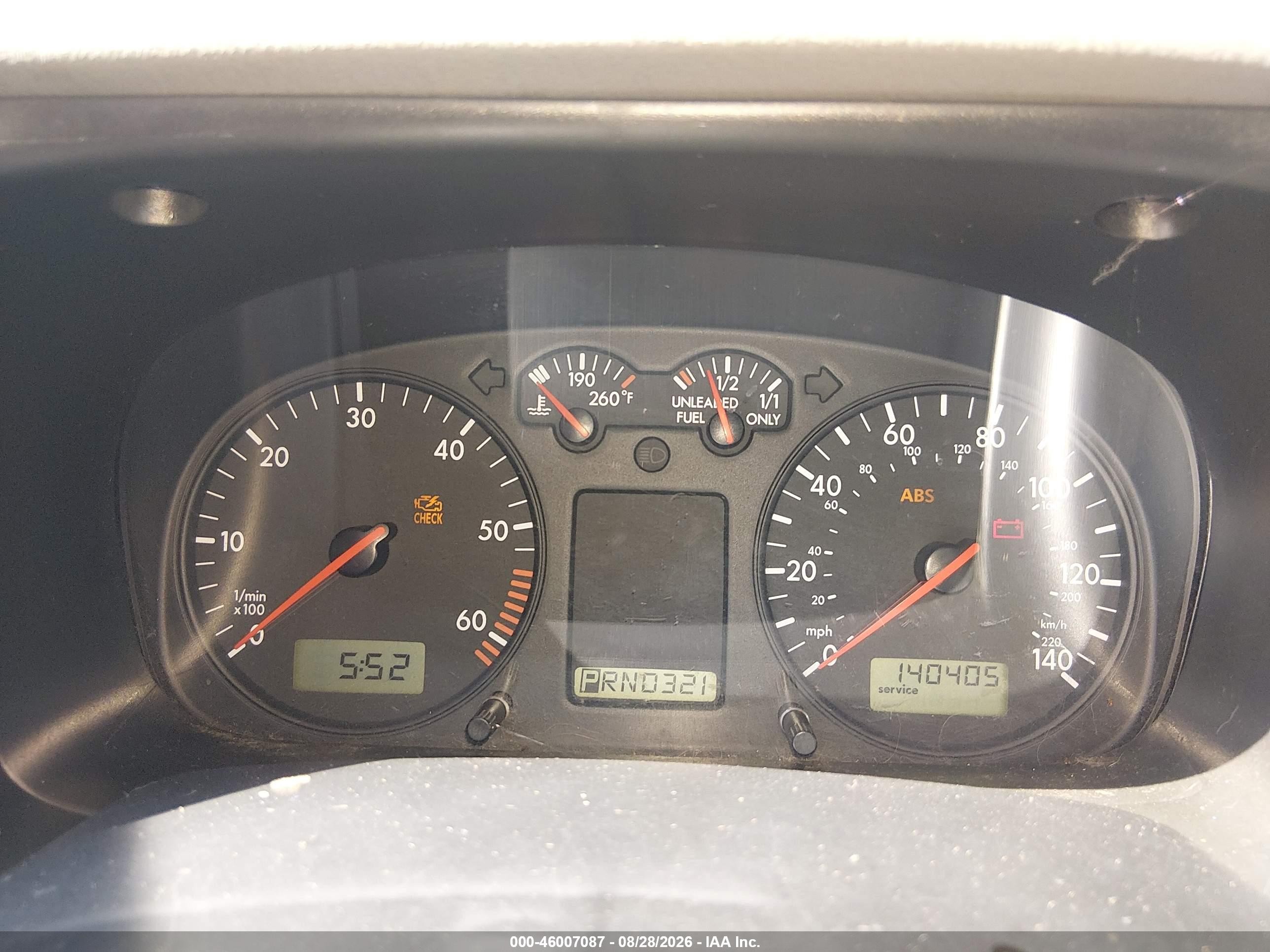 2000 Volkswagen Eurovan Mv Red vin: WV2MH4708YH092898