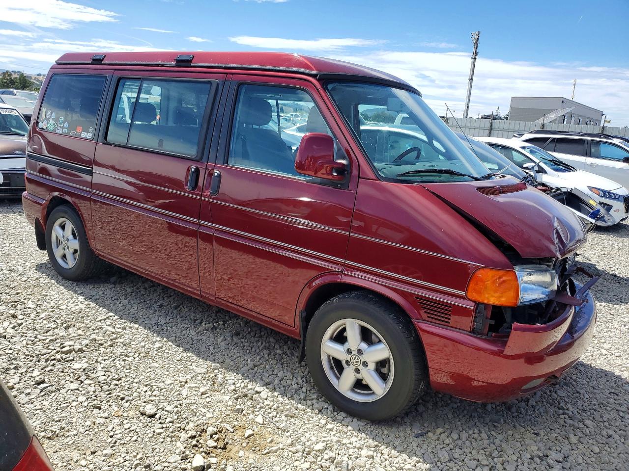 2001 Volkswagen Eurovan Mv Burgundy vin: WV2NB47001H112153