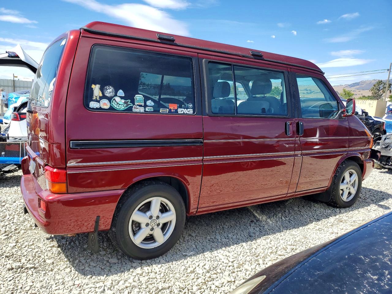 2001 Volkswagen Eurovan Mv Burgundy vin: WV2NB47001H112153