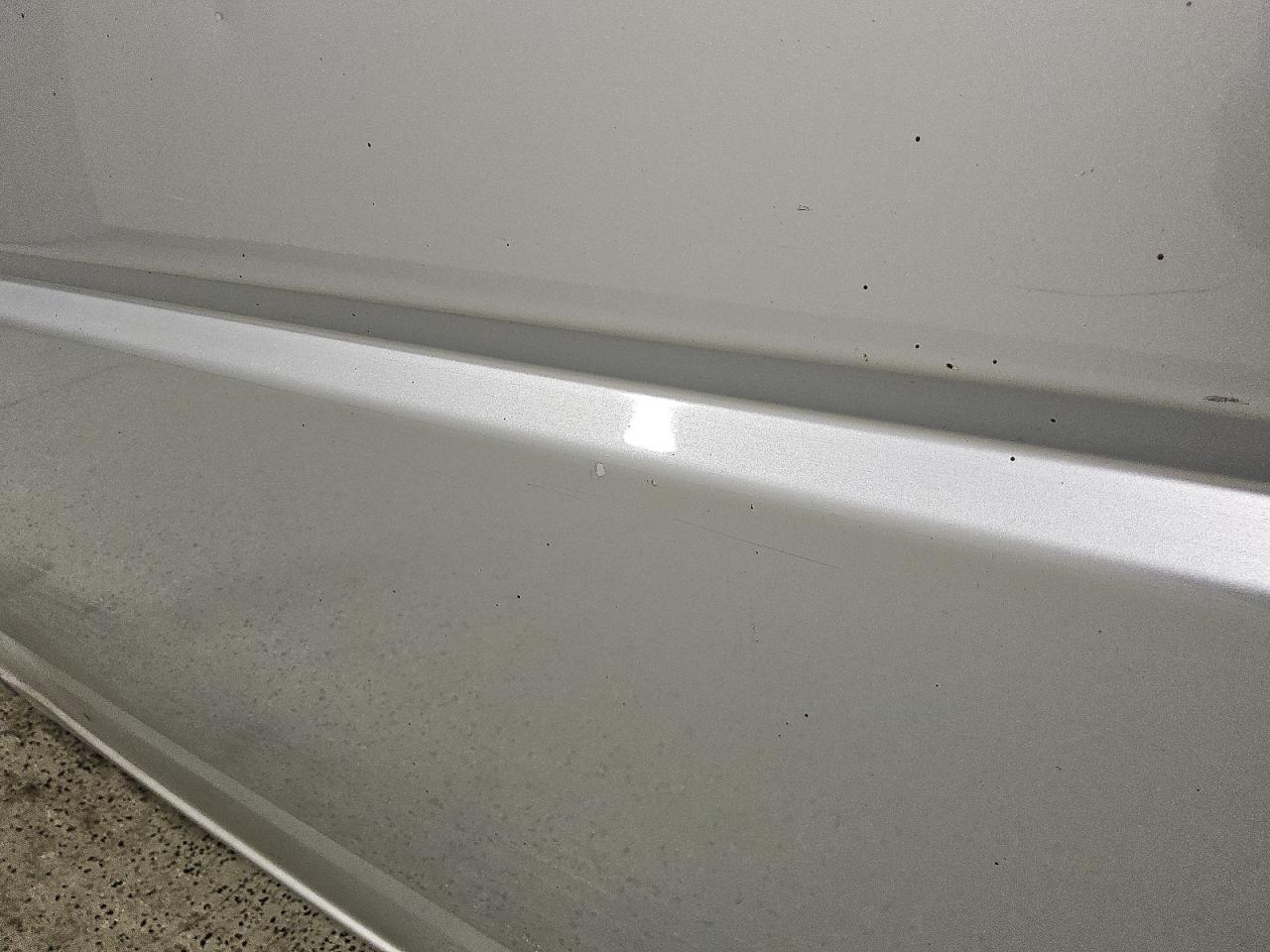 2002 Volkswagen Eurovan Mv Silver vin: WV2NB47012H017117 Damage: Left Sliding Door, Dent(S) W/ Paint Dmg, 1 To 2 Inches