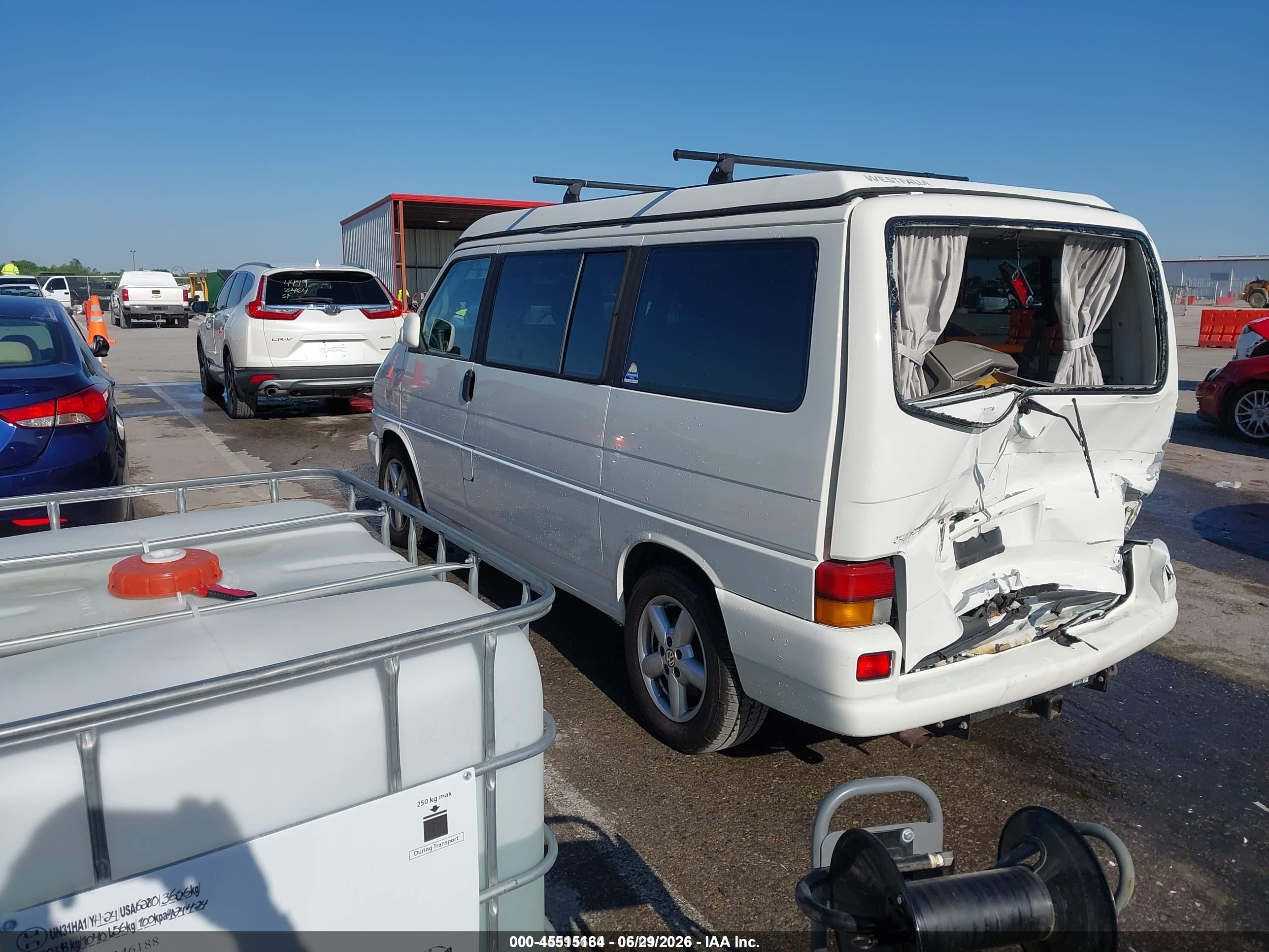 2002 Volkswagen Eurovan Mv Белый vin: WV2NB47022H084079