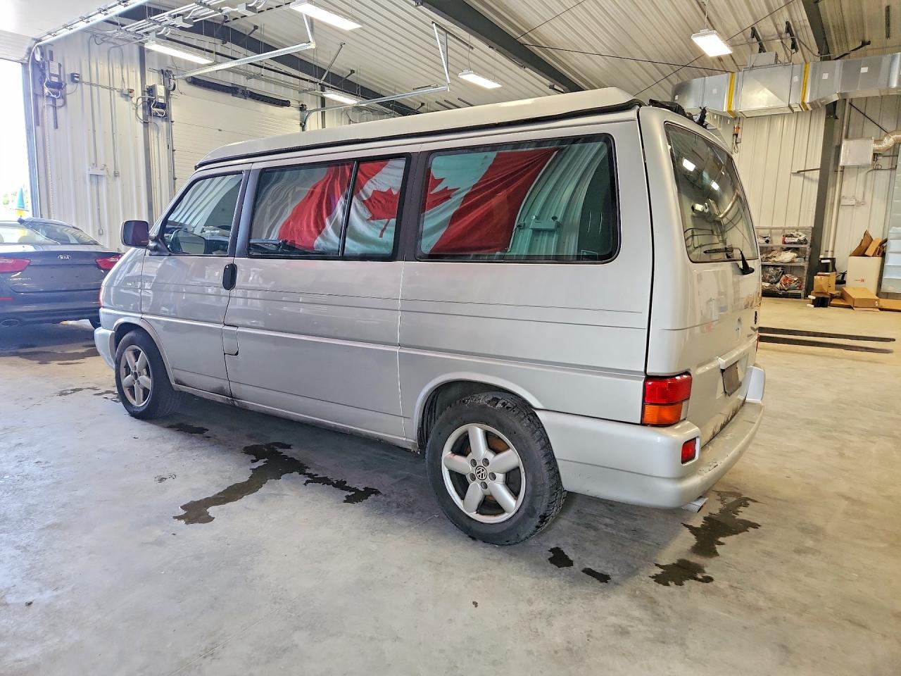 2002 Volkswagen Eurovan Mv Silver vin: WV2NB47042H045932