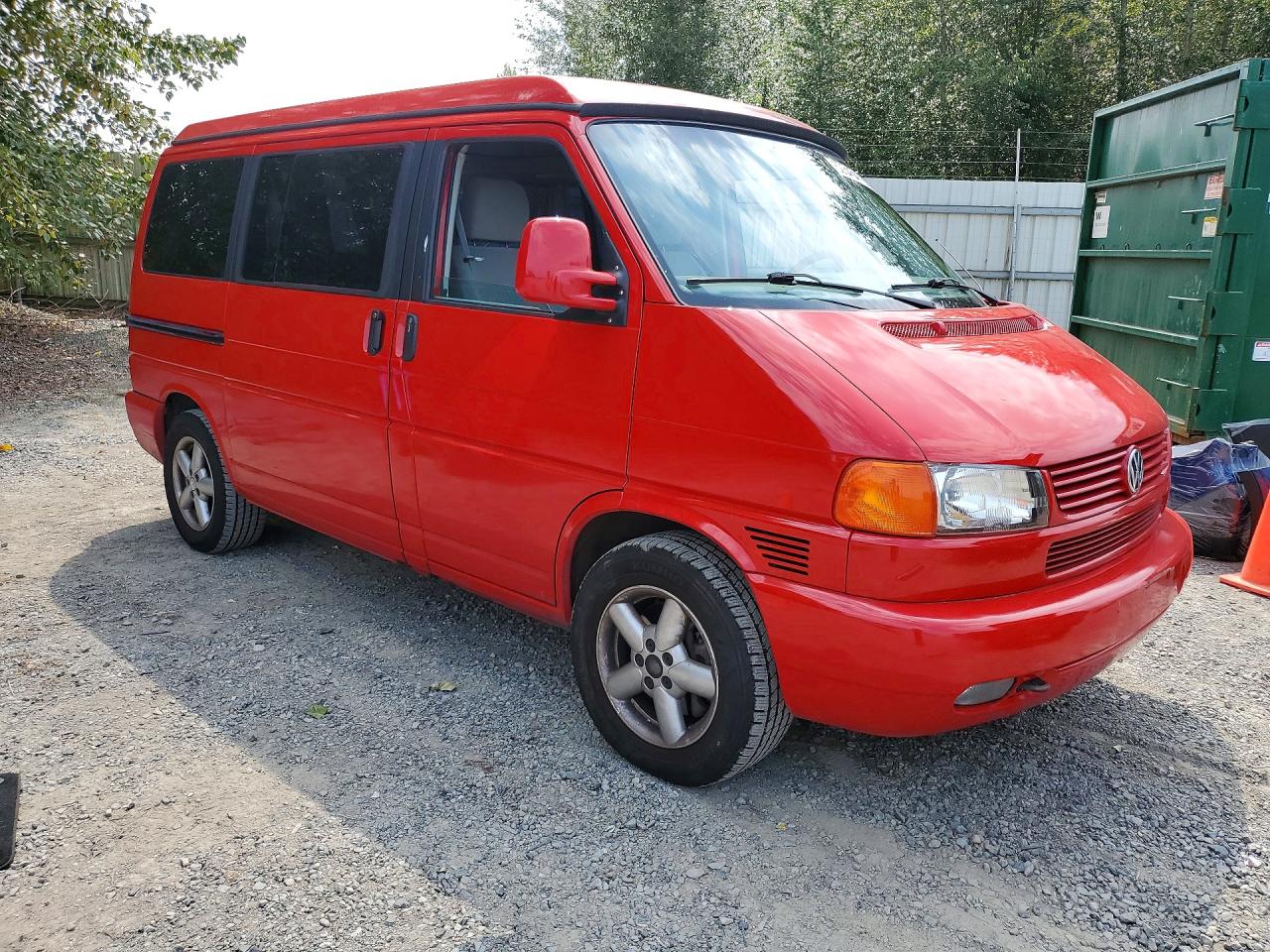 2002 Volkswagen Eurovan Mv Red vin: WV2NB47052H024281