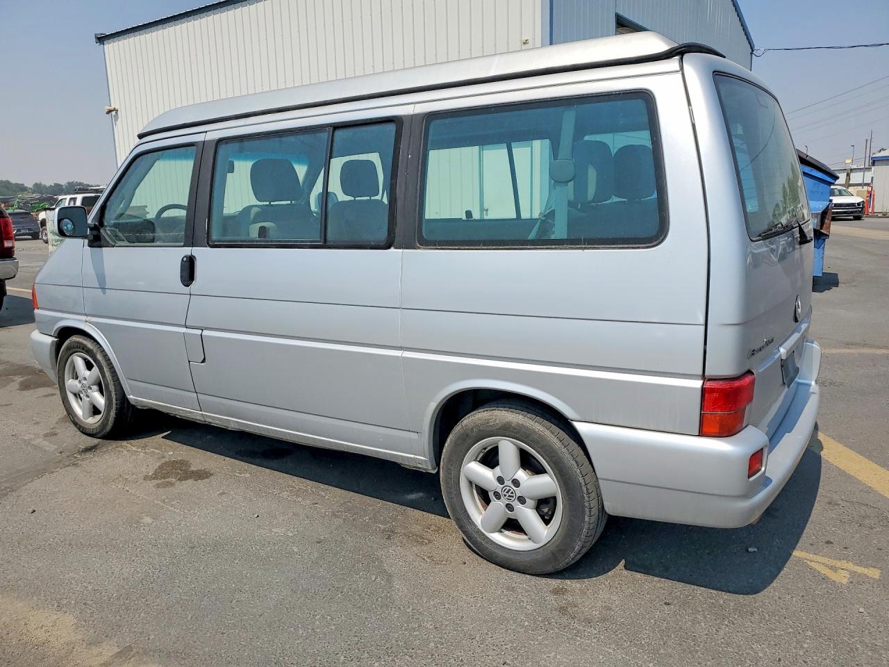 2003 Volkswagen Eurovan Mv Silver vin: WV2NB47083H000736