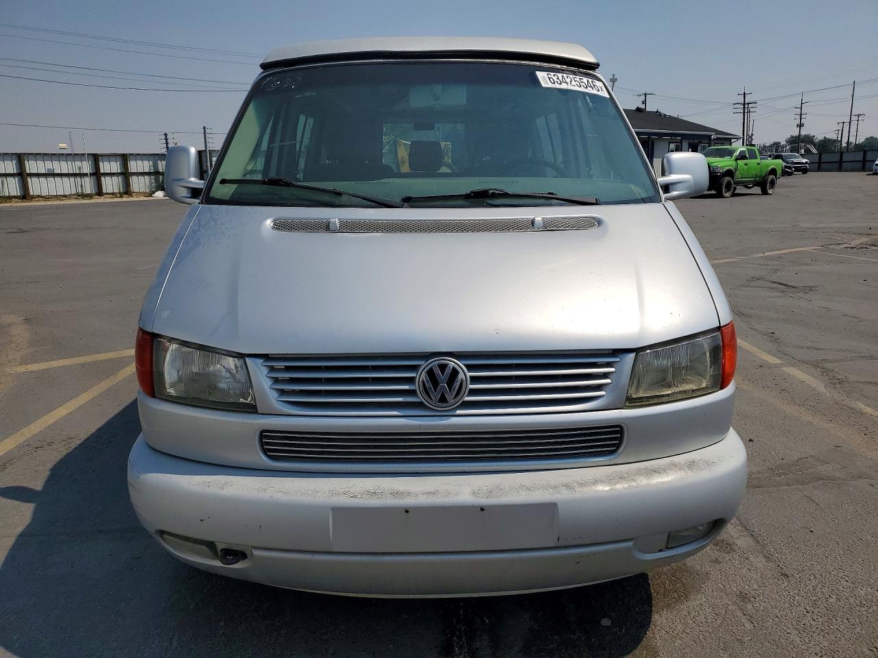 2003 Volkswagen Eurovan Mv Silver vin: WV2NB47083H000736