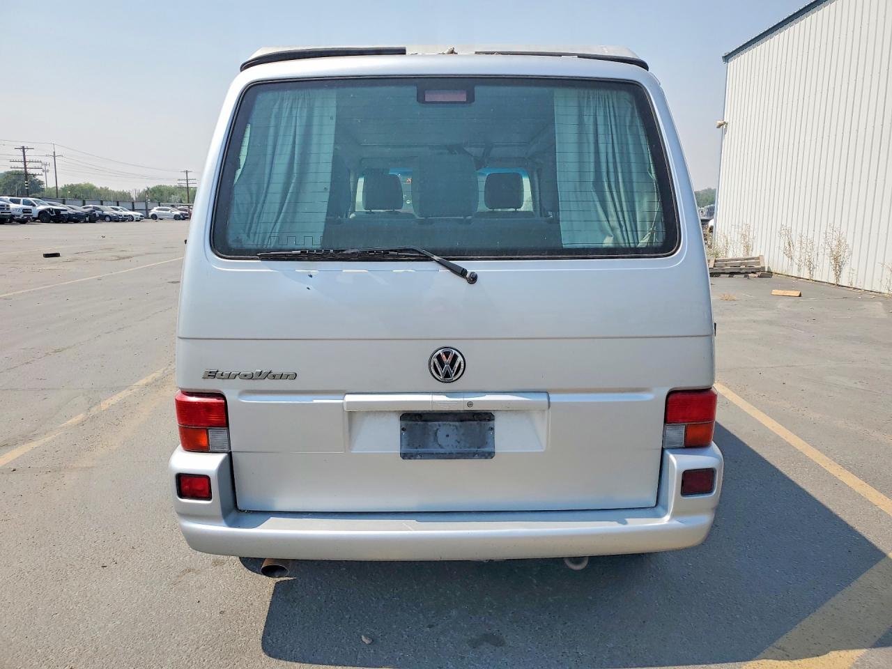 2003 Volkswagen Eurovan Mv Silver vin: WV2NB47083H000736