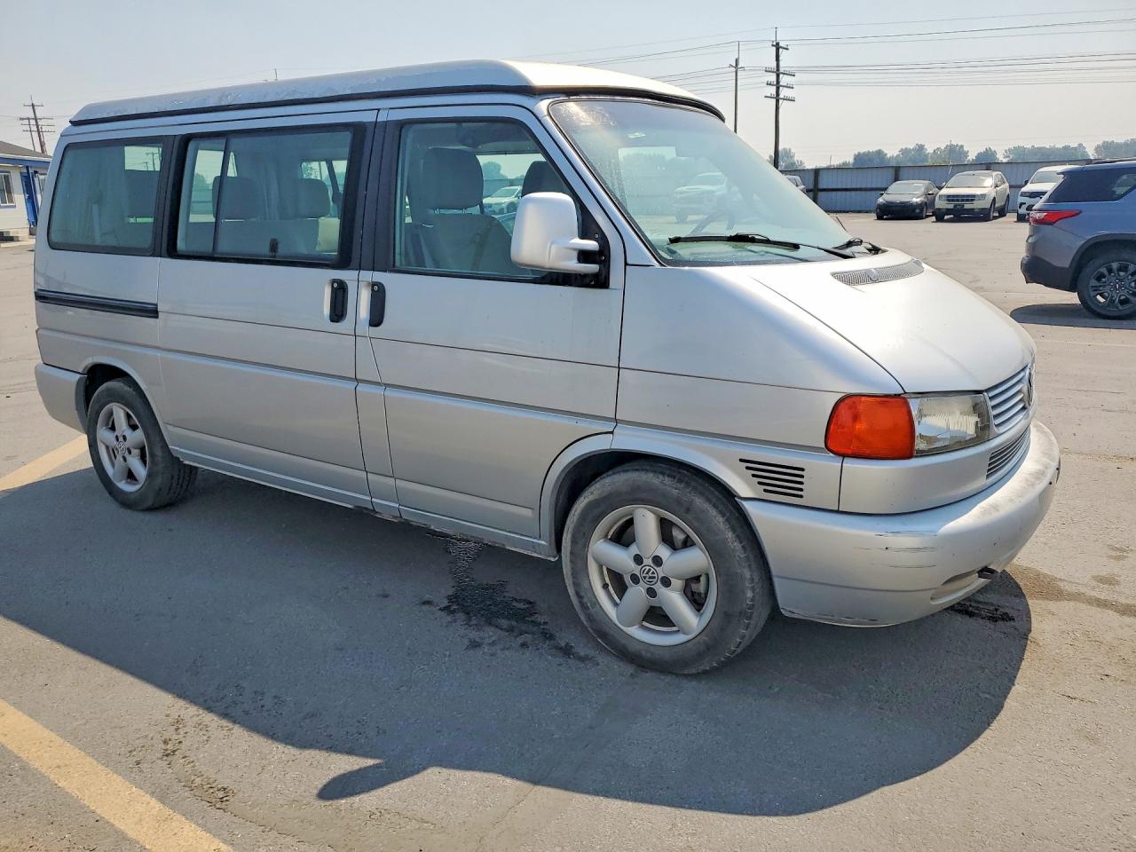 2003 Volkswagen Eurovan Mv Silver vin: WV2NB47083H000736