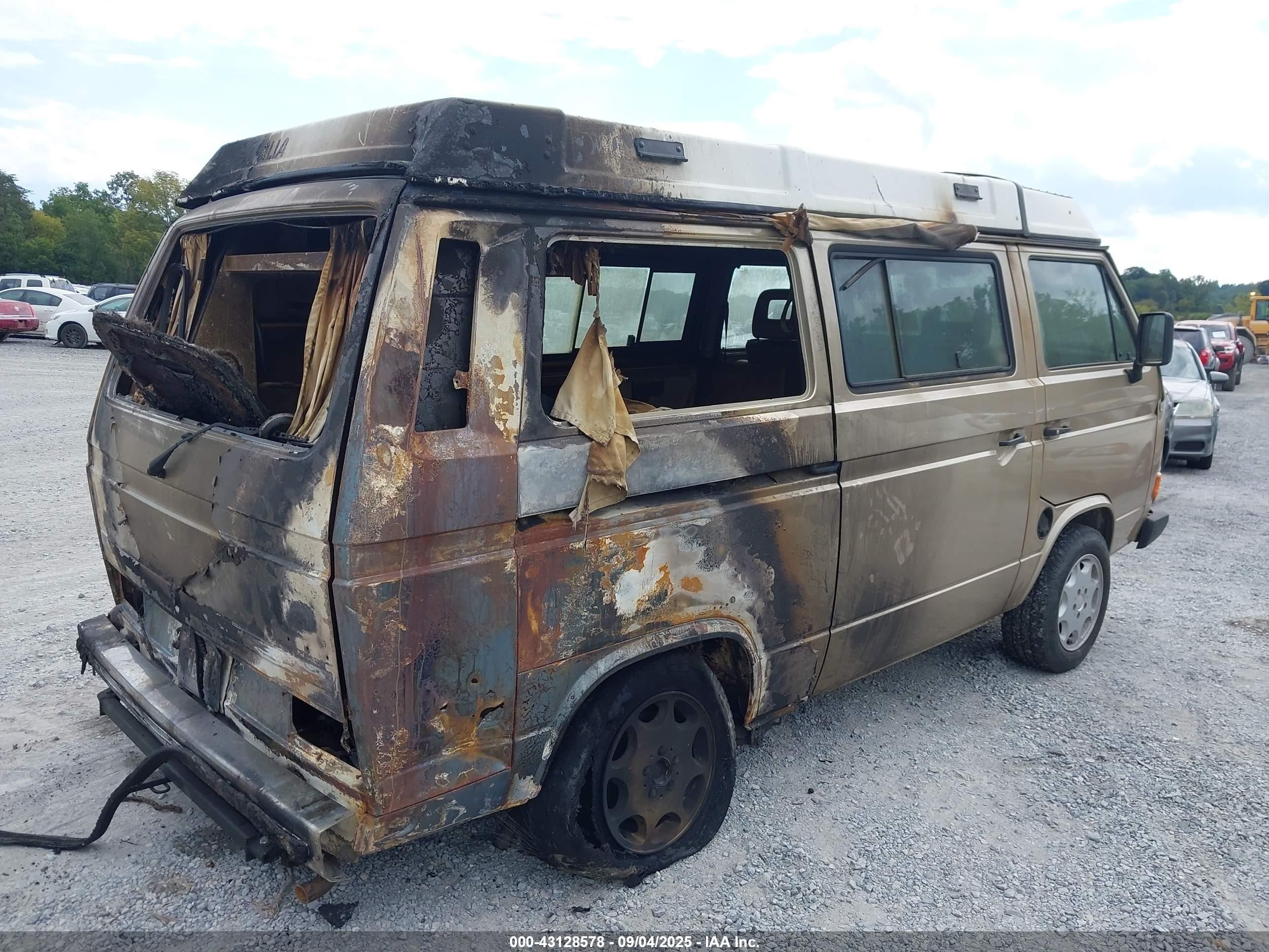 1985 Volkswagen Vanagon Kombi Gold vin: WV2XB0254FH087429