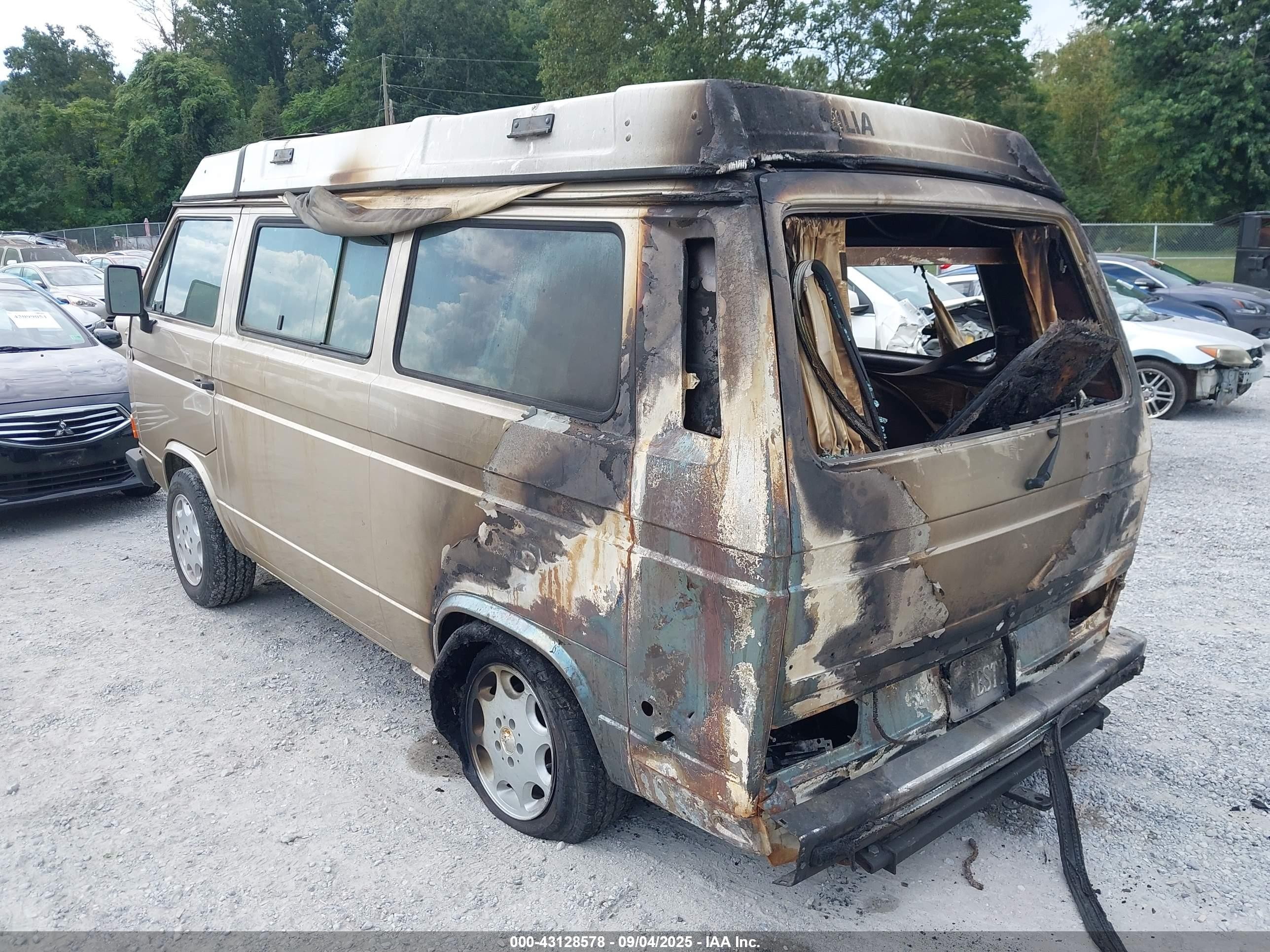 1985 Volkswagen Vanagon Kombi Gold vin: WV2XB0254FH087429