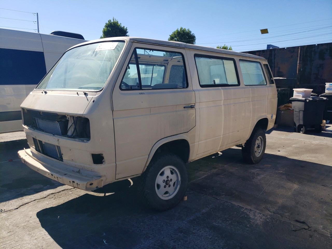 WV2XB0255FH074995