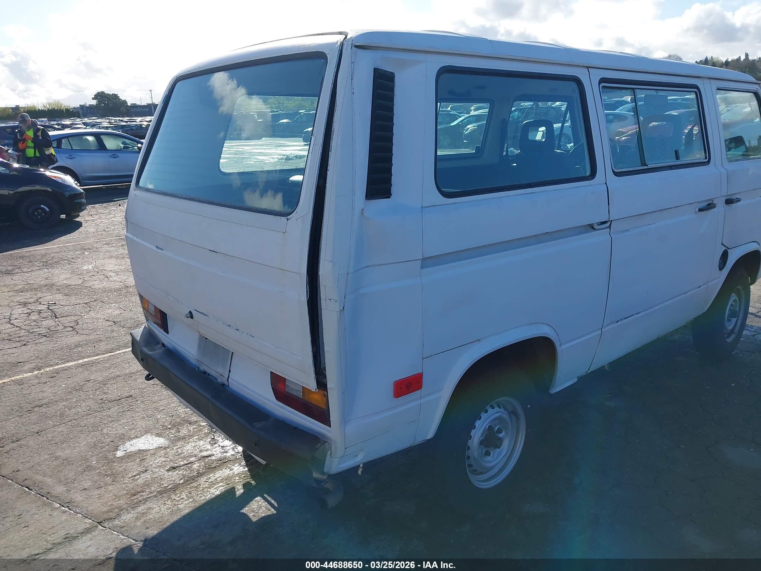 1984 Volkswagen Vanagon Bus White vin: WV2YB0252EH053766