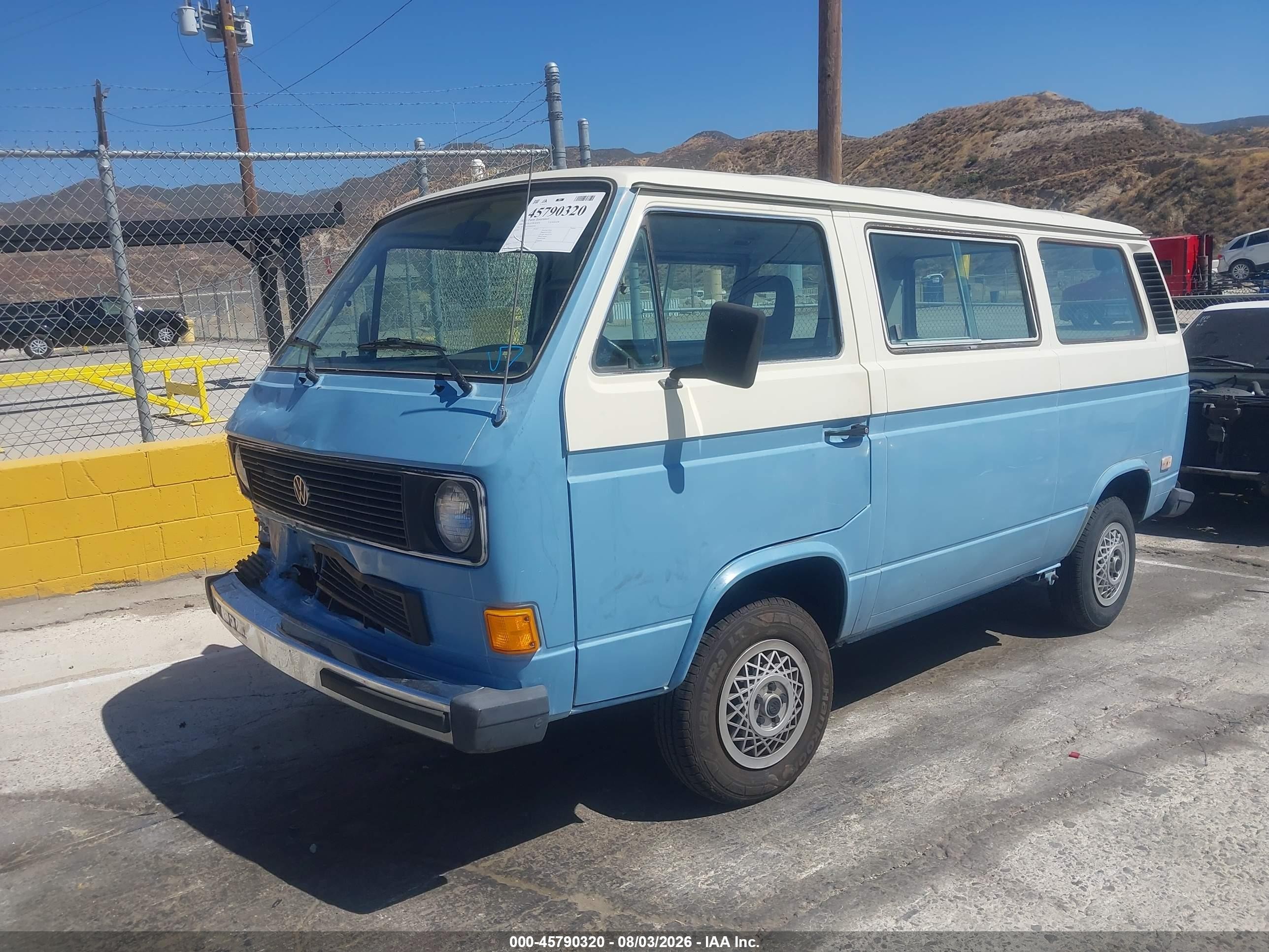 1984 Volkswagen Vanagon Bus Blue vin: WV2YB0253EH034160