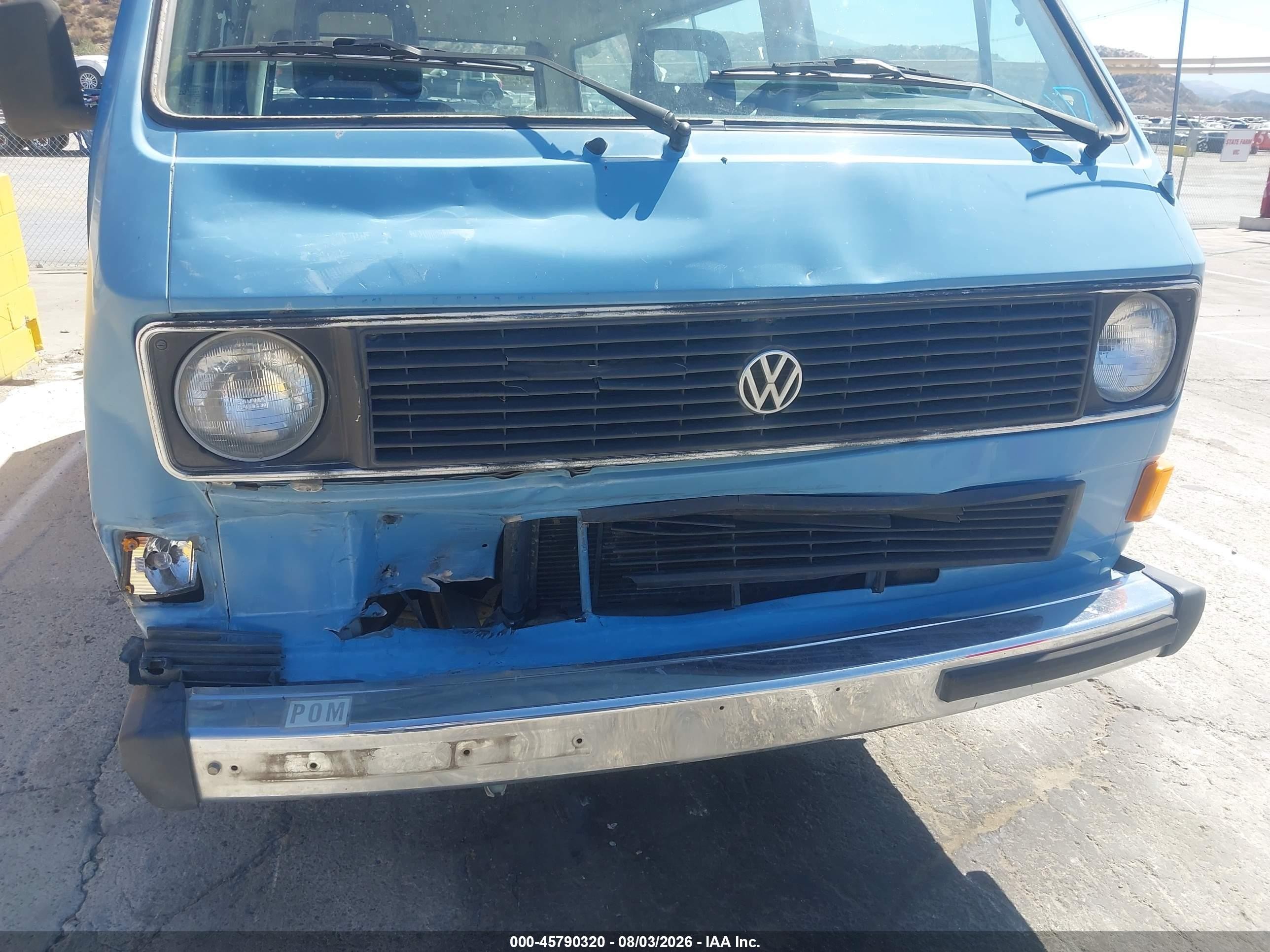 1984 Volkswagen Vanagon Bus Blue vin: WV2YB0253EH034160