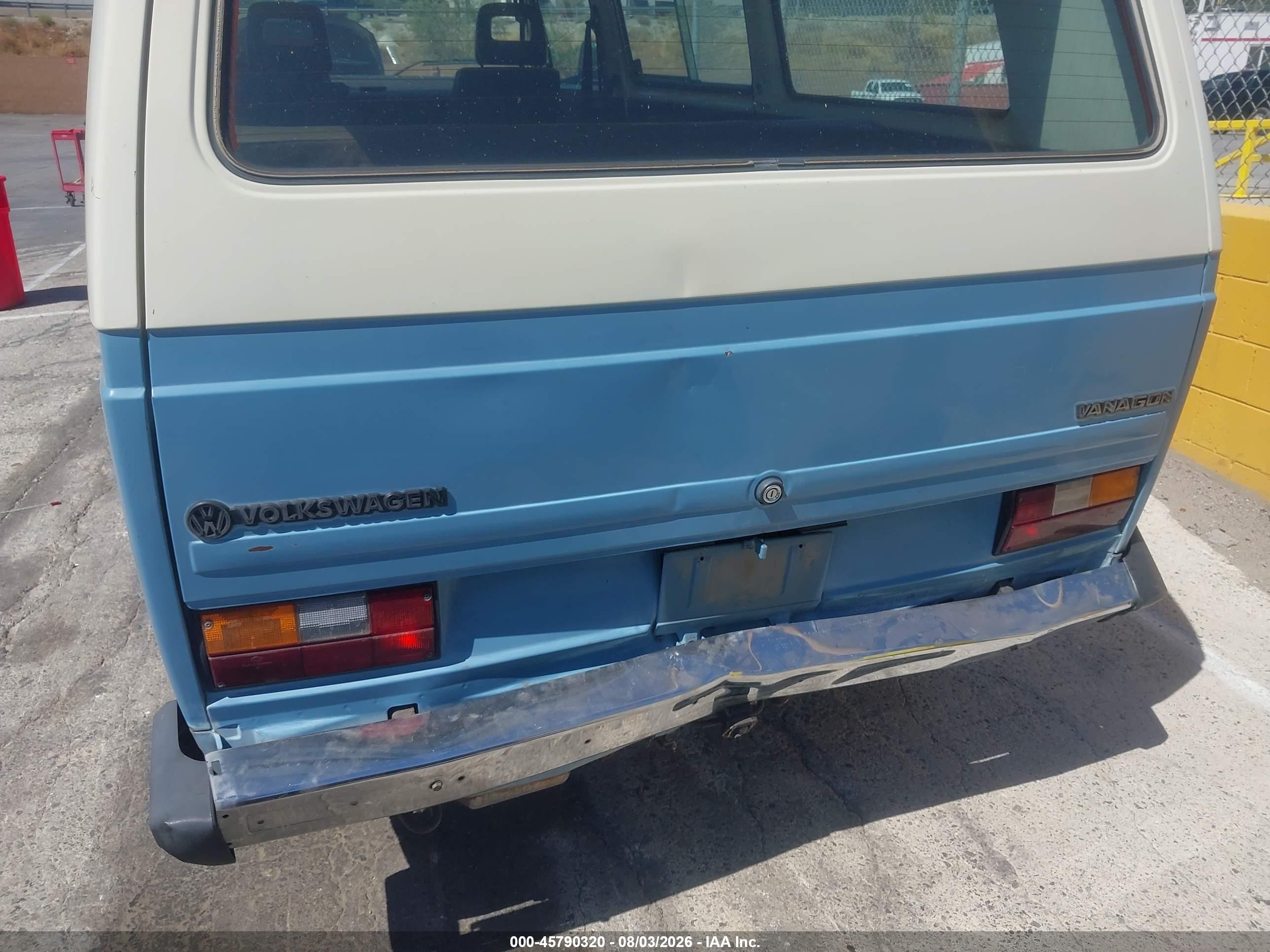 1984 Volkswagen Vanagon Bus Blue vin: WV2YB0253EH034160