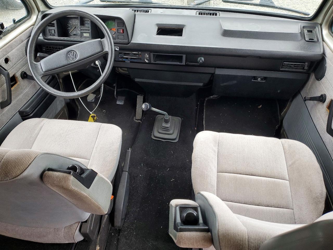 1988 Volkswagen Vanagon Bus Silver vin: WV2YB0253JH007440