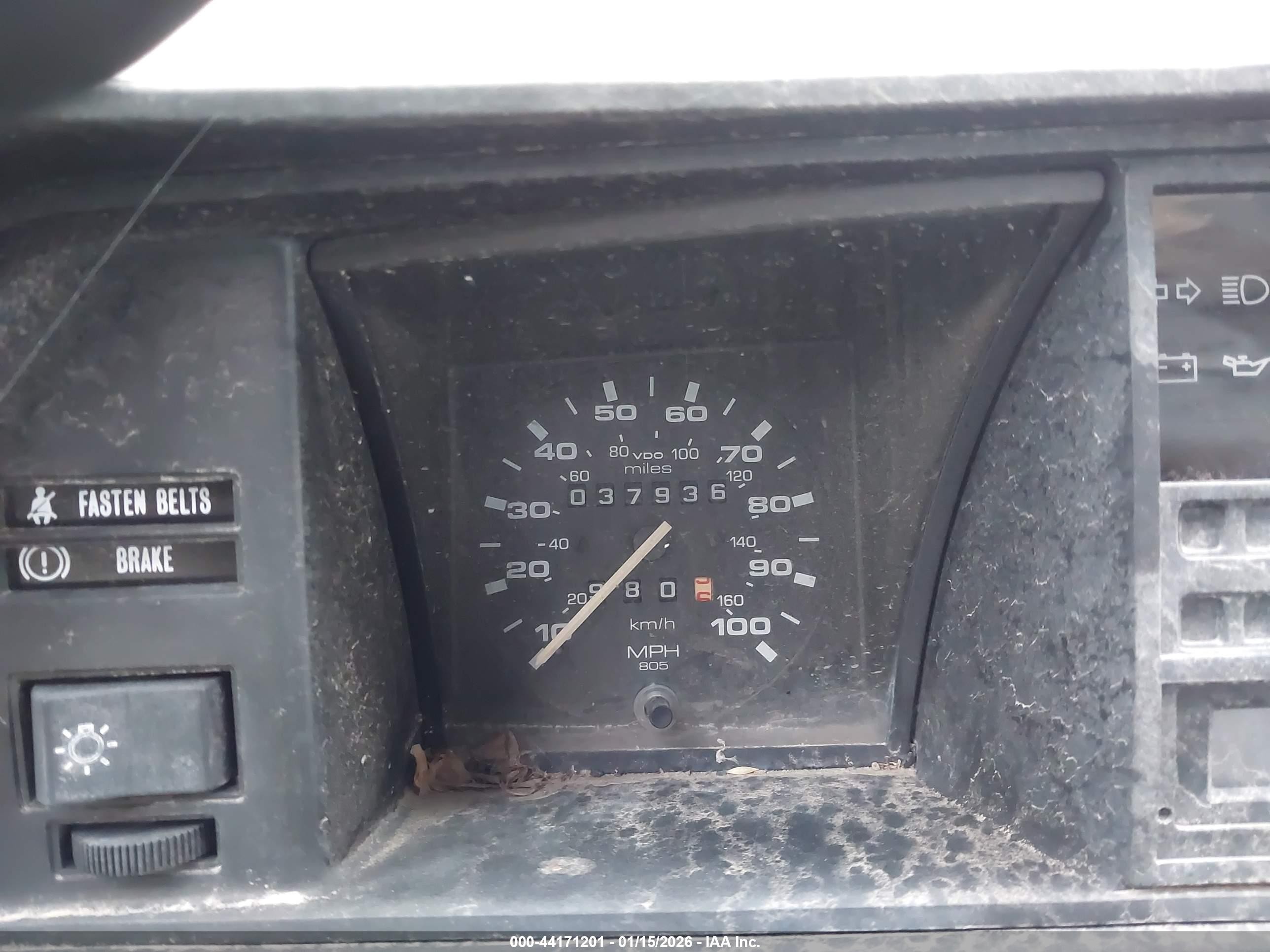 1991 Volkswagen Vanagon Bus Красный vin: WV2YB0253MG009019
