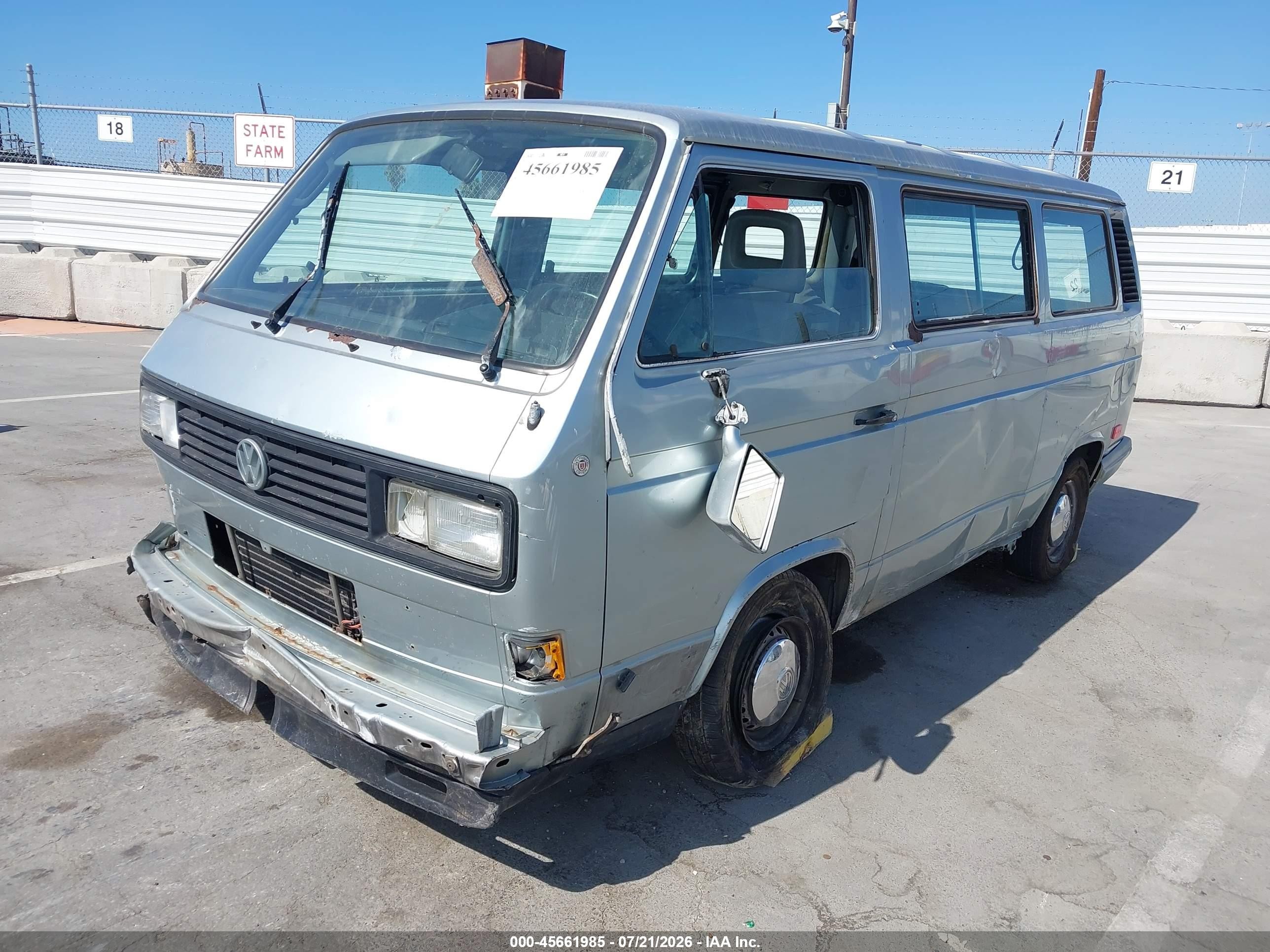 1987 Volkswagen Vanagon Bus Silver vin: WV2YB0254HH070444