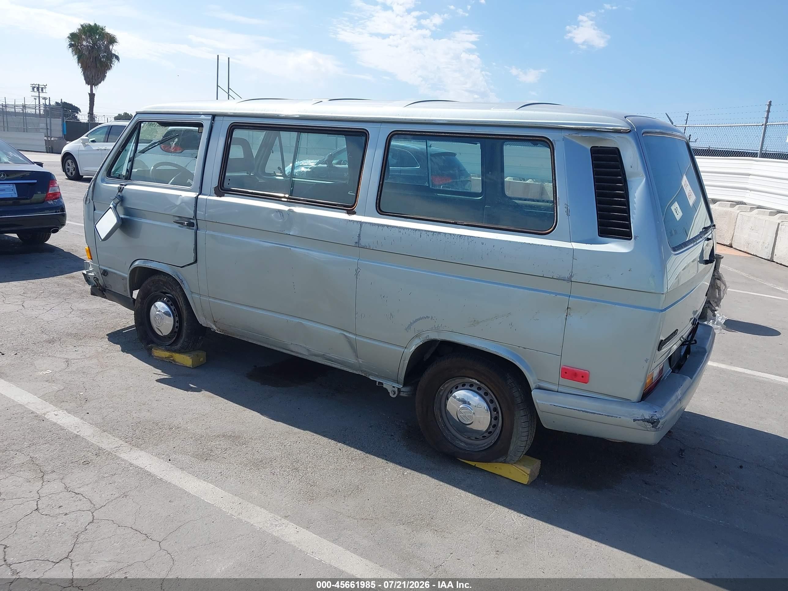 1987 Volkswagen Vanagon Bus Silver vin: WV2YB0254HH070444