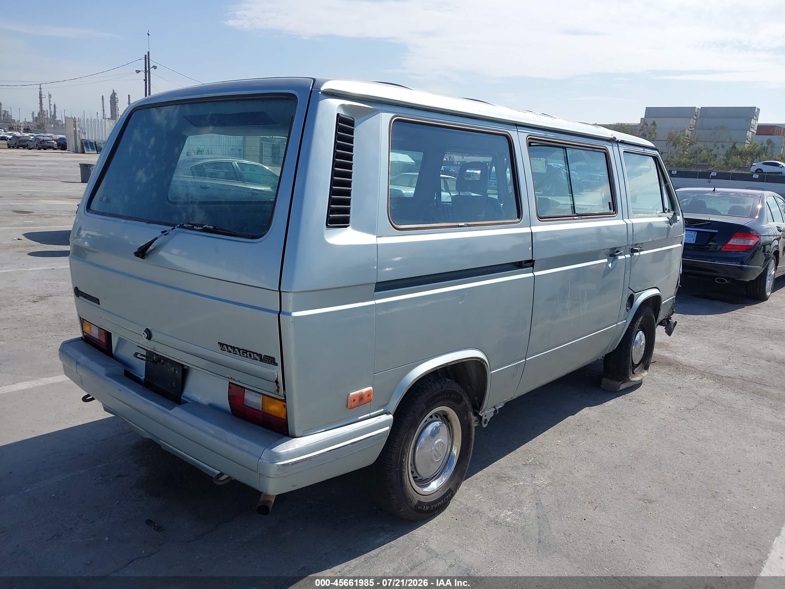 1987 Volkswagen Vanagon Bus Silver vin: WV2YB0254HH070444