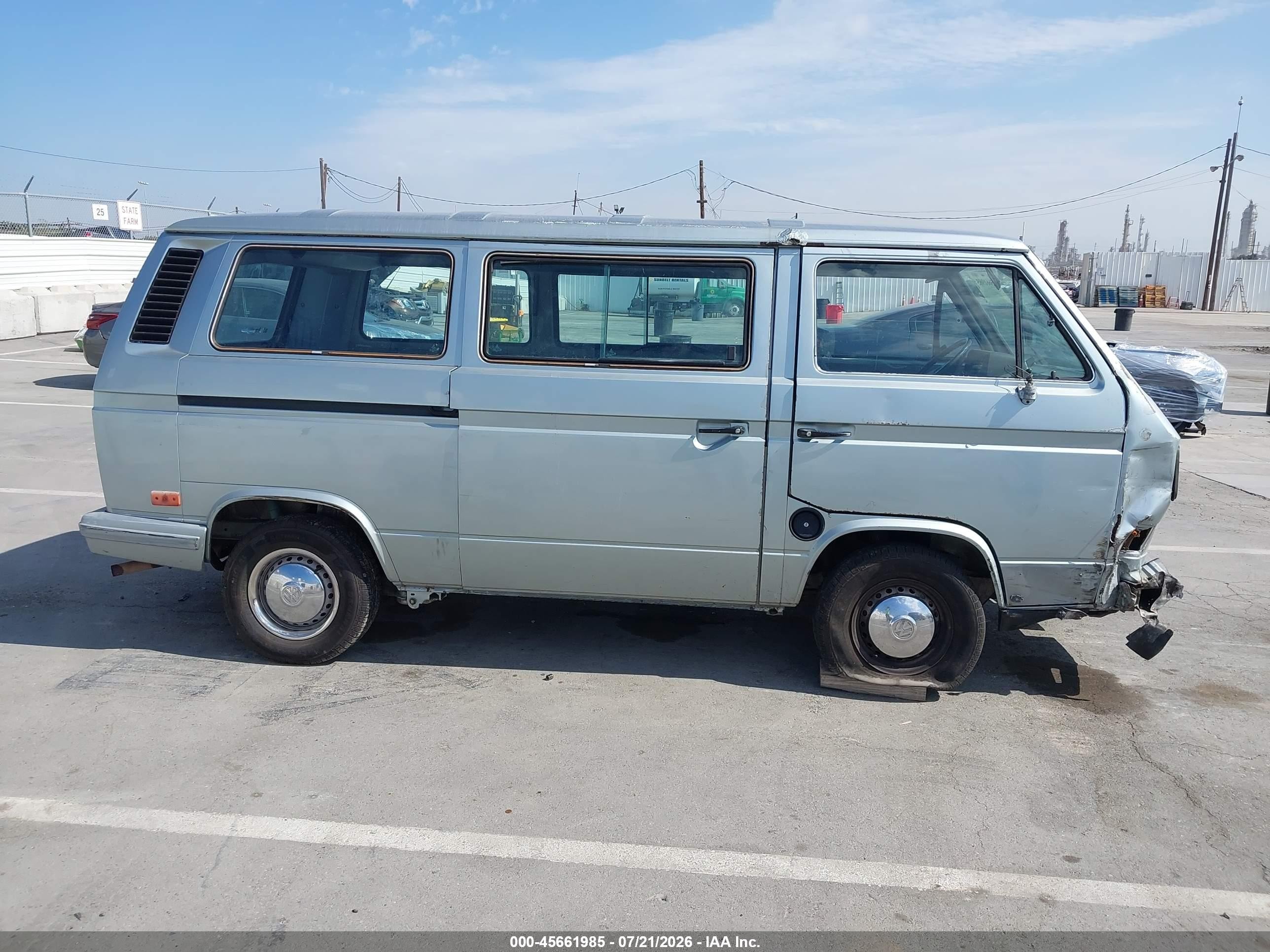 1987 Volkswagen Vanagon Bus Silver vin: WV2YB0254HH070444