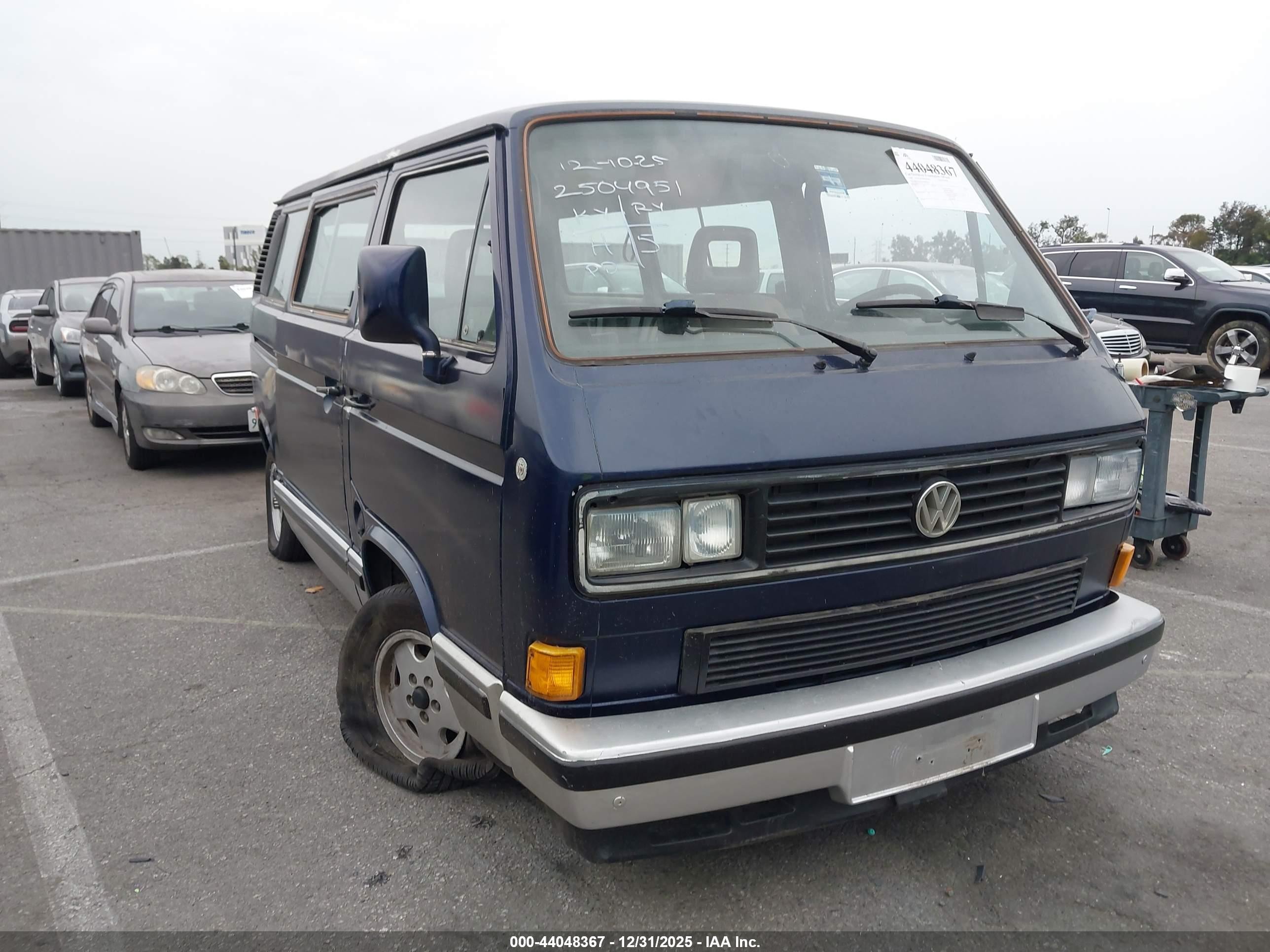 WV2YB0256JH069205