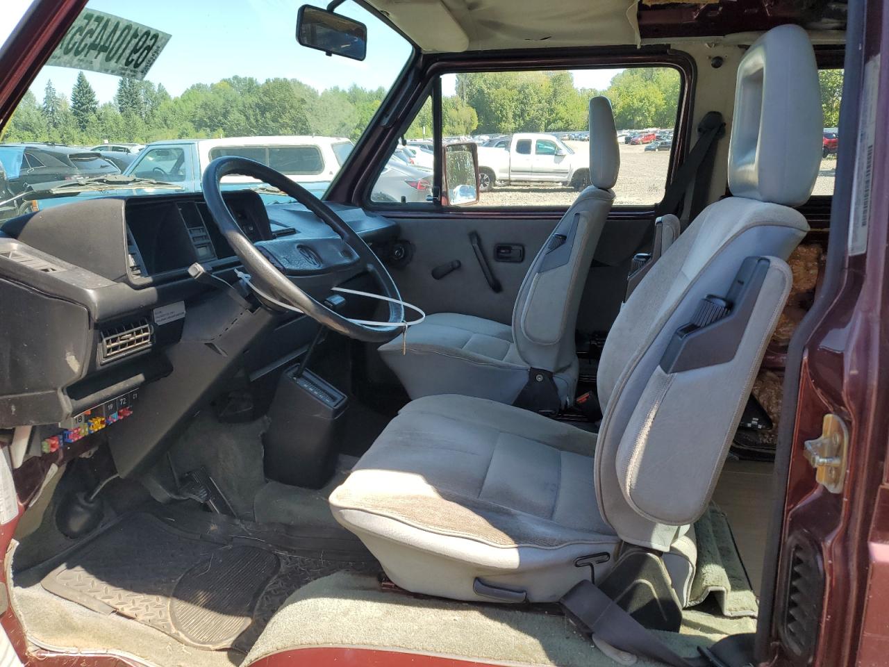 1991 Volkswagen Vanagon Bus Бордовый vin: WV2YB0256MG008995