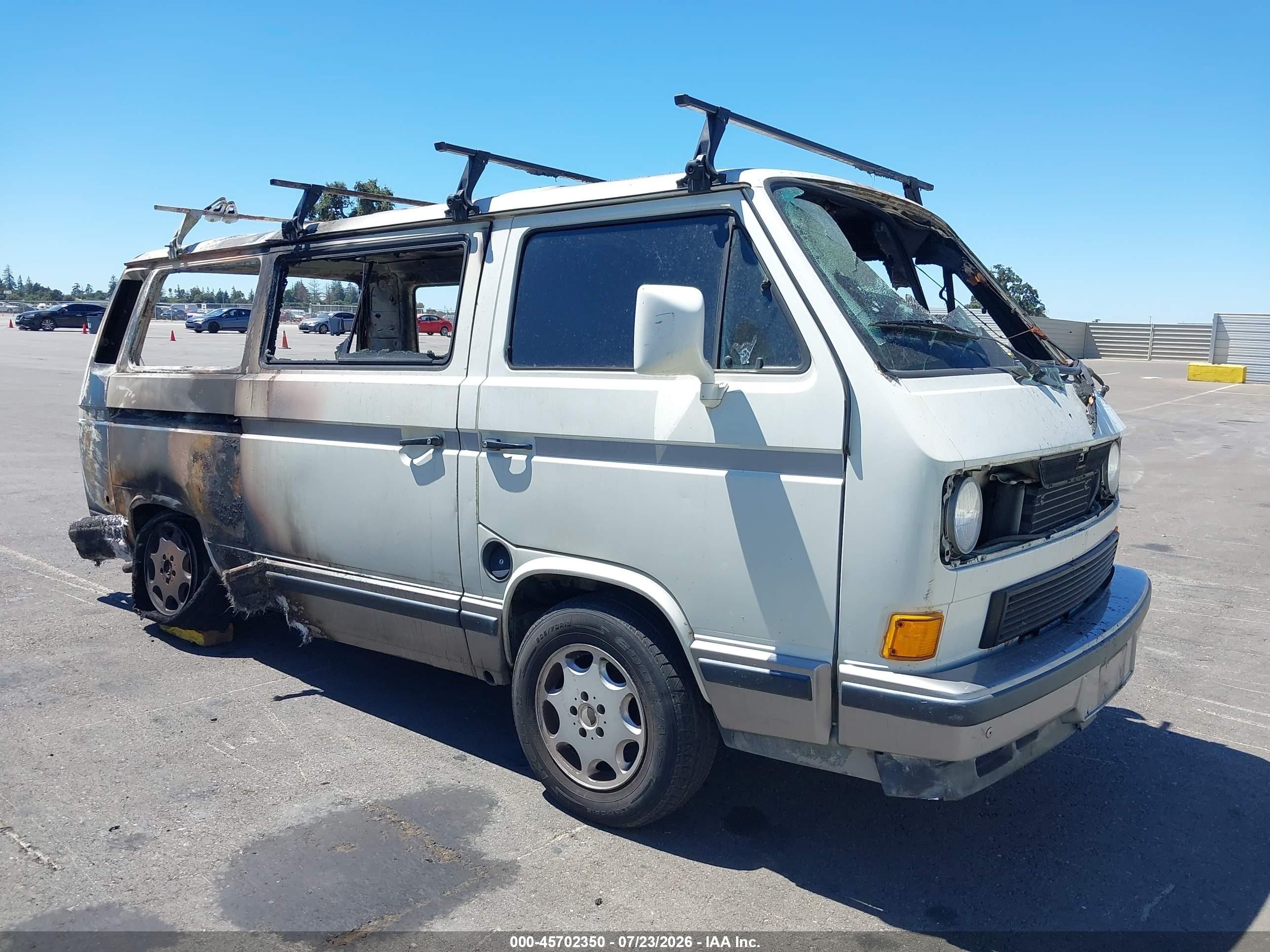 WV2YB0257LH011168