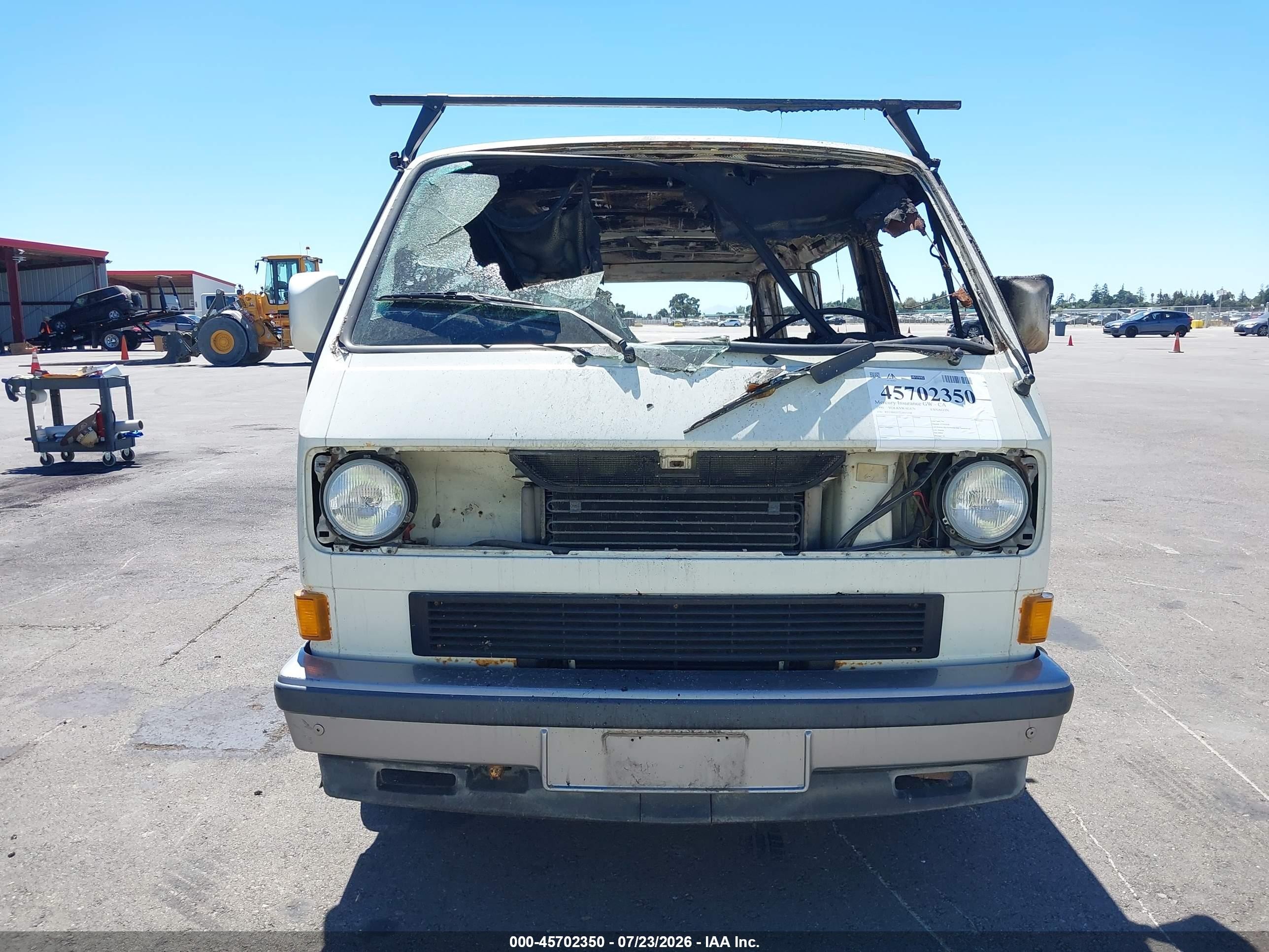1990 Volkswagen Vanagon Bus White vin: WV2YB0257LH011168