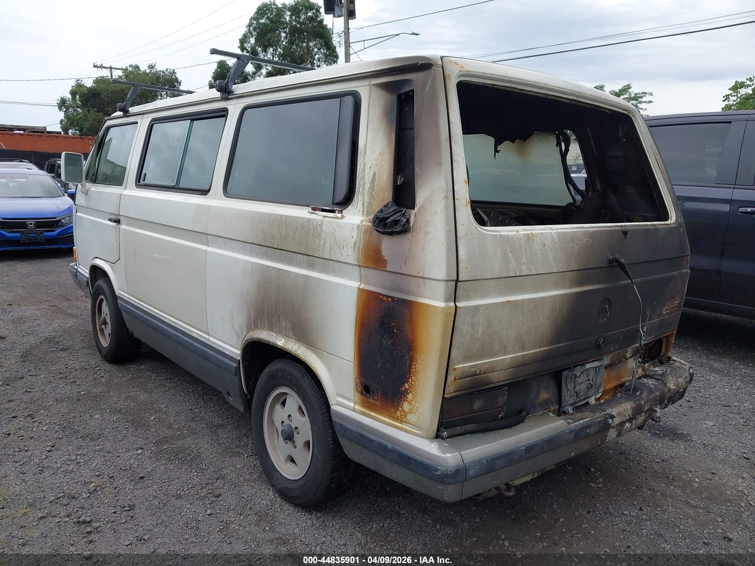 1990 Volkswagen Vanagon Bus White vin: WV2YB0258LG104416
