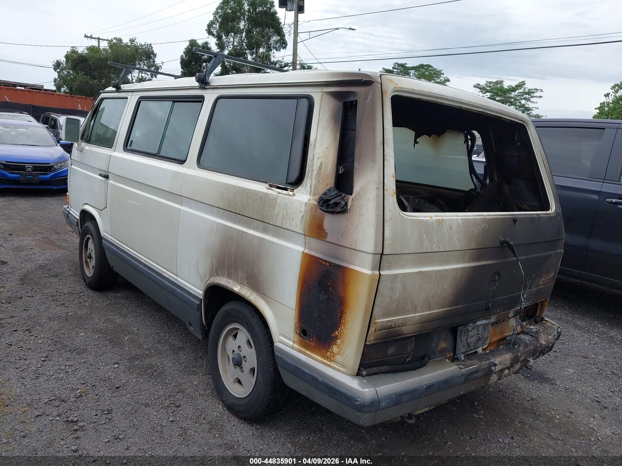 1990 Volkswagen Vanagon Bus White vin: WV2YB0258LG104416