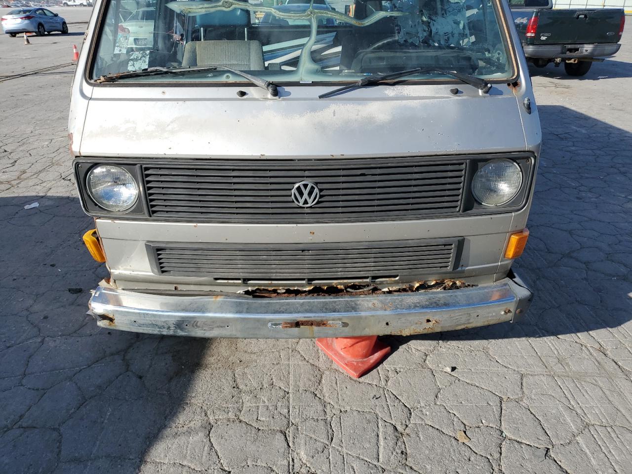 1985 Volkswagen Vanagon Bus Silver vin: WV2YB0259FH031183
