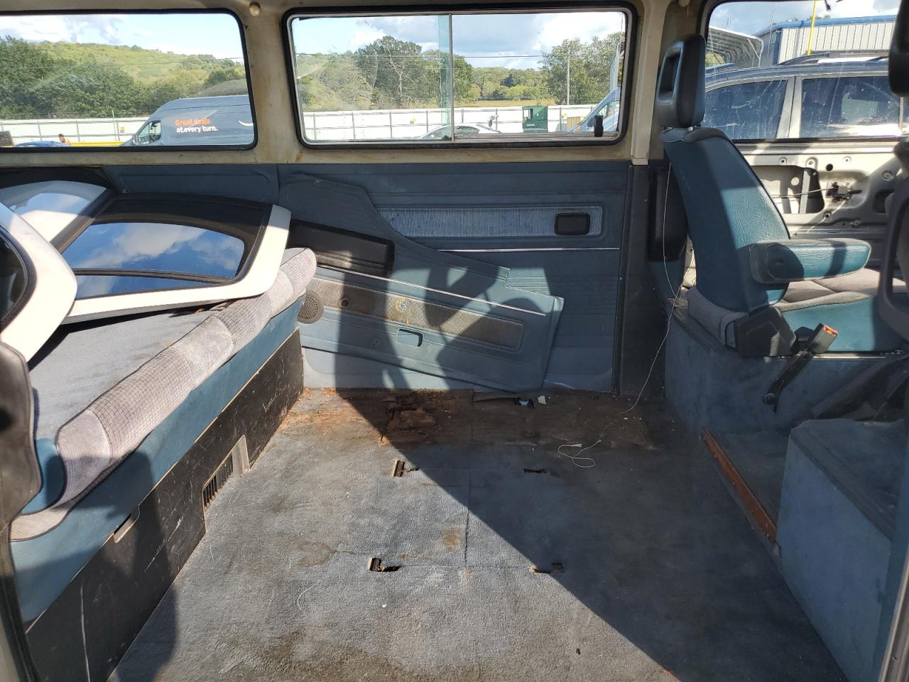 1985 Volkswagen Vanagon Bus Silver vin: WV2YB0259FH031183