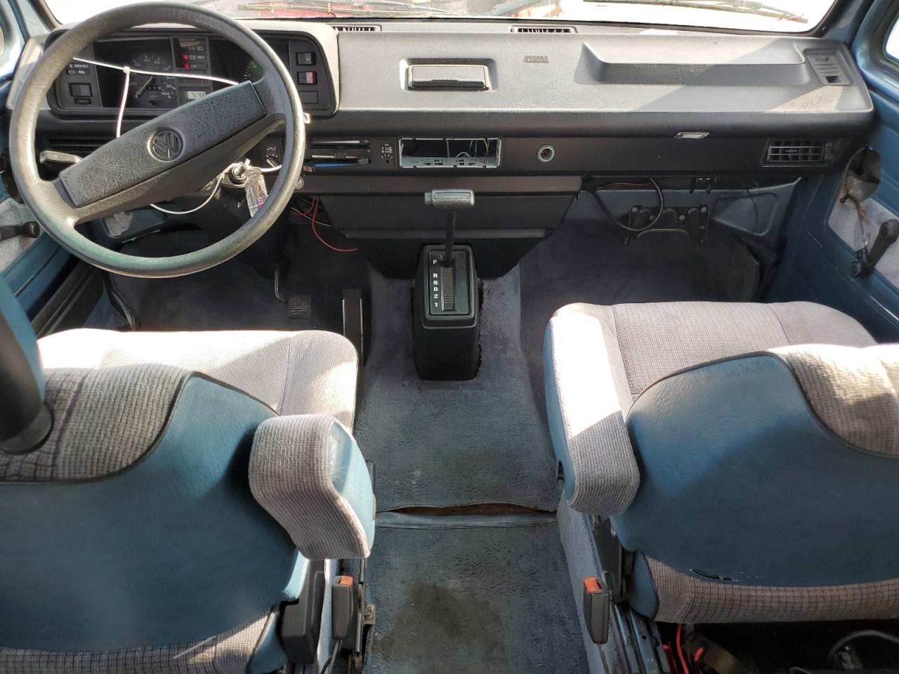 1985 Volkswagen Vanagon Bus Blue vin: WV2YB025XFH083048
