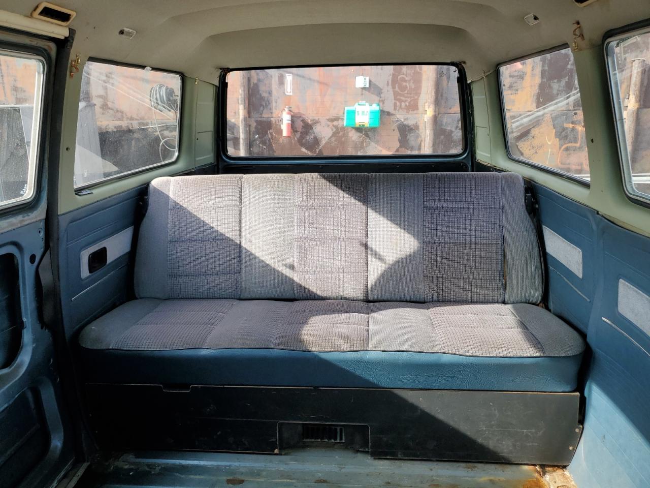 1985 Volkswagen Vanagon Bus Blue vin: WV2YB025XFH083048