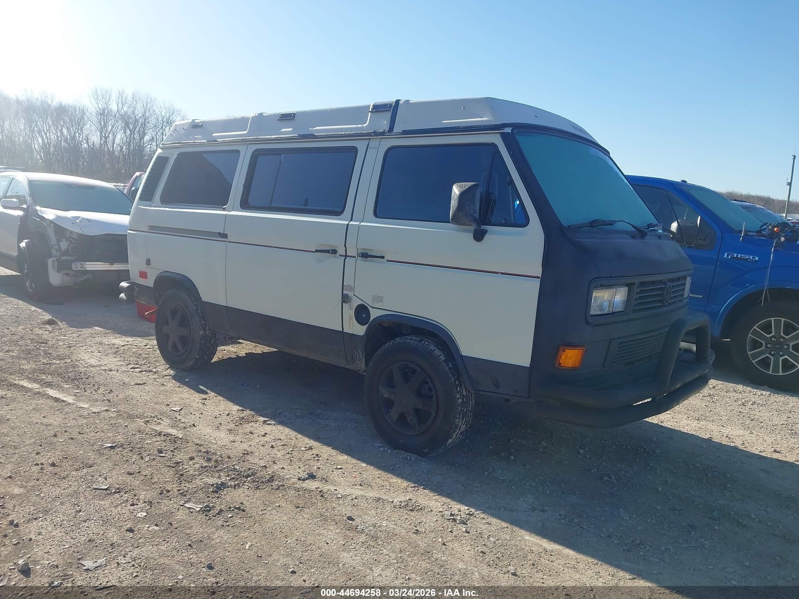 1989 Volkswagen Vanagon Campmobile White vin: WV2ZB0254KH042882