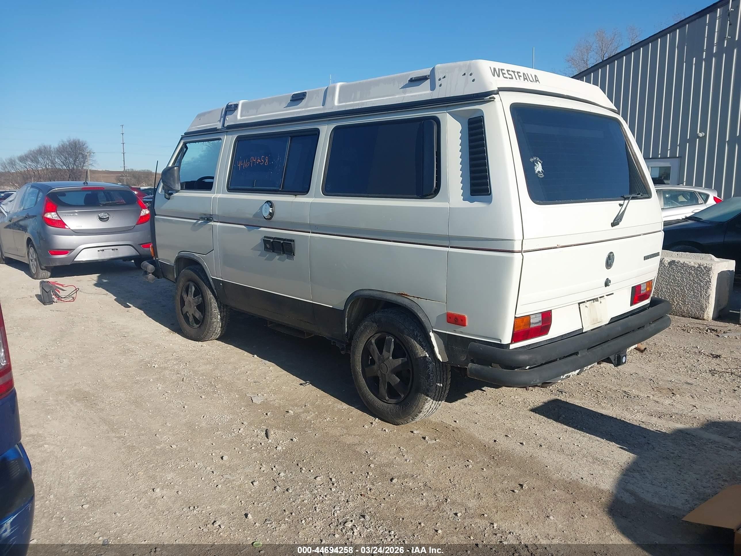 1989 Volkswagen Vanagon Campmobile White vin: WV2ZB0254KH042882
