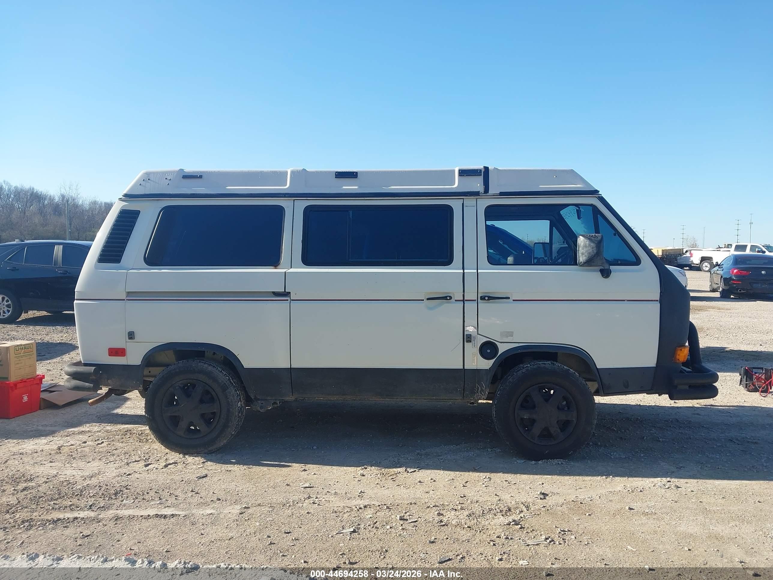 1989 Volkswagen Vanagon Campmobile White vin: WV2ZB0254KH042882