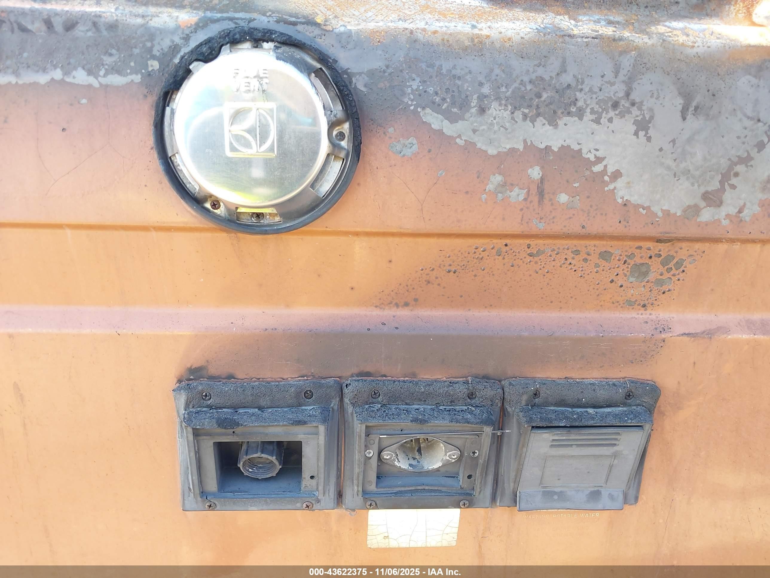 1984 Volkswagen Vanagon Campmobile Brown vin: WV2ZB0256EH121846