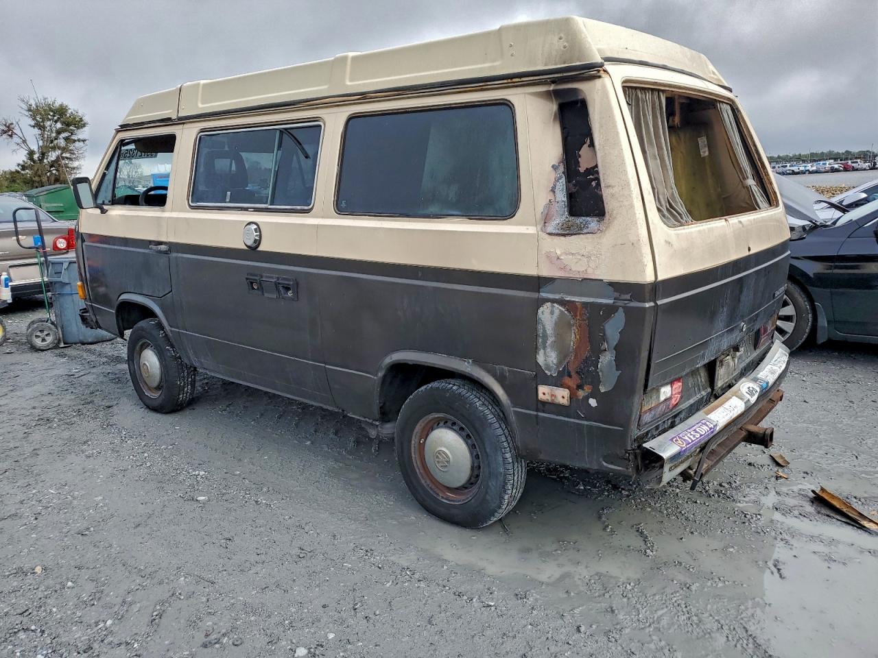 1984 Volkswagen Vanagon Campmobile Tan vin: WV2ZB0257EH083396