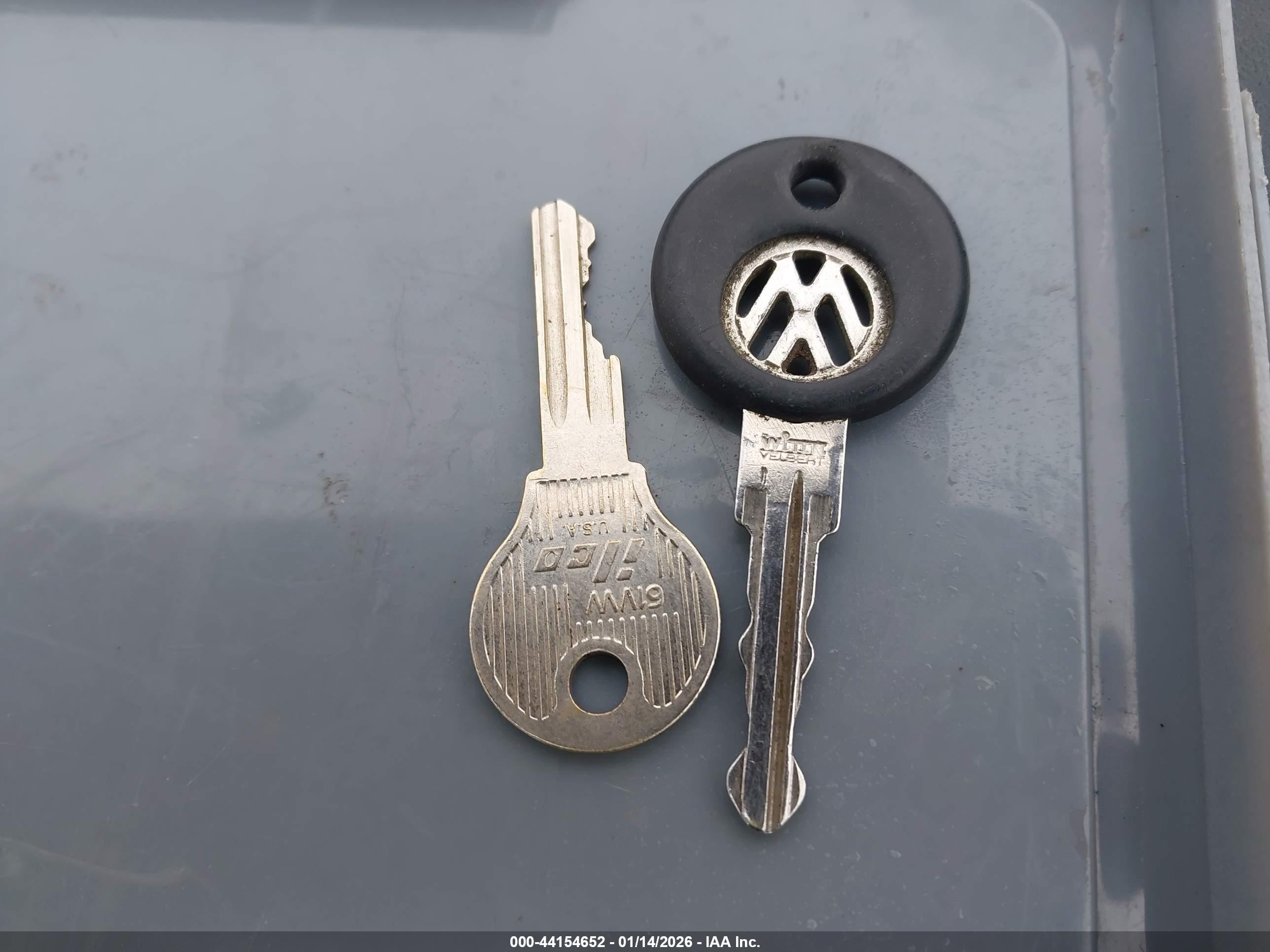 1991 Volkswagen Vanagon Campmobile White vin: WV2ZB0258MH001075
