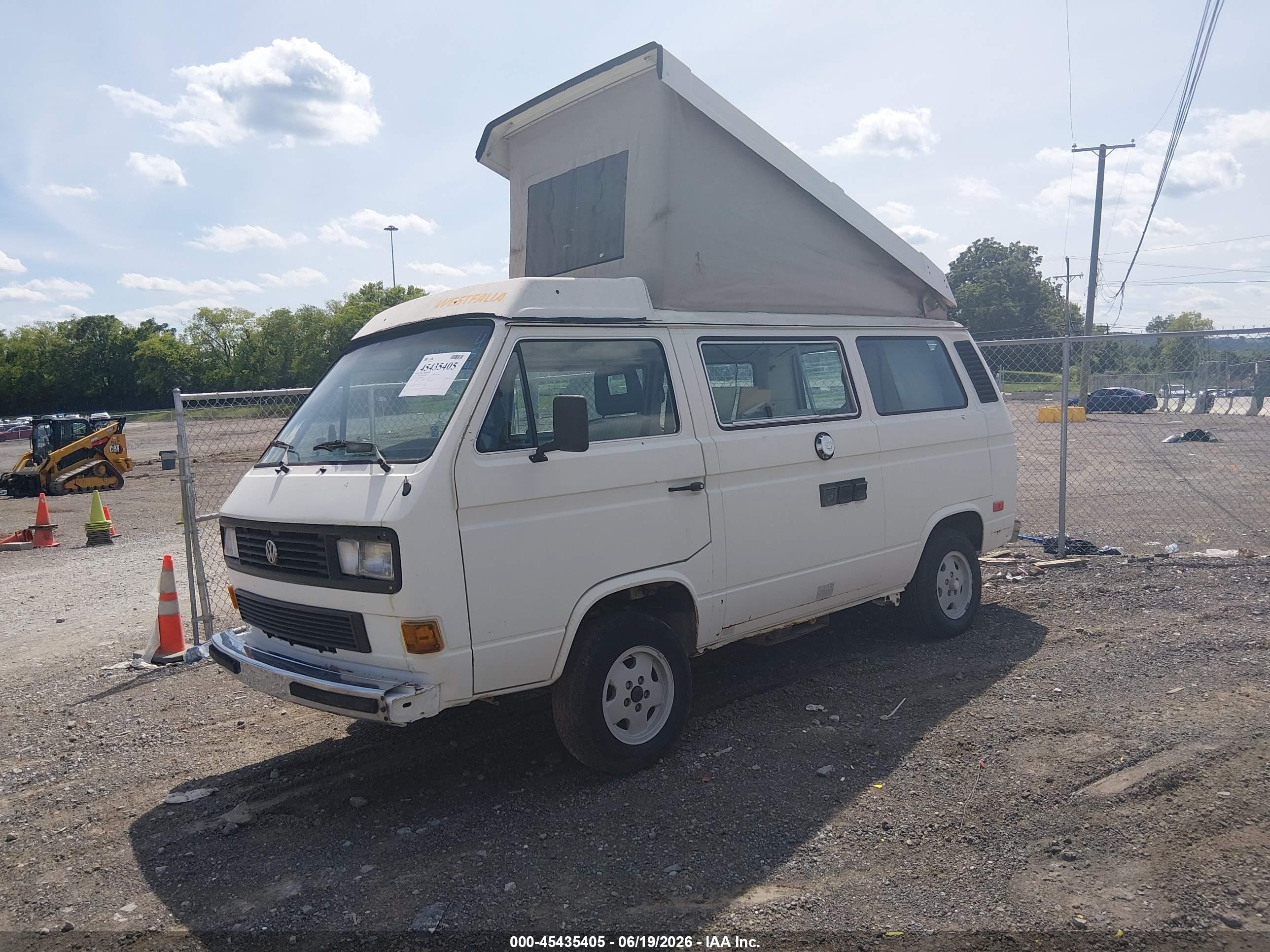 1987 Volkswagen Vanagon Campmobile White vin: WV2ZB0259HH097725