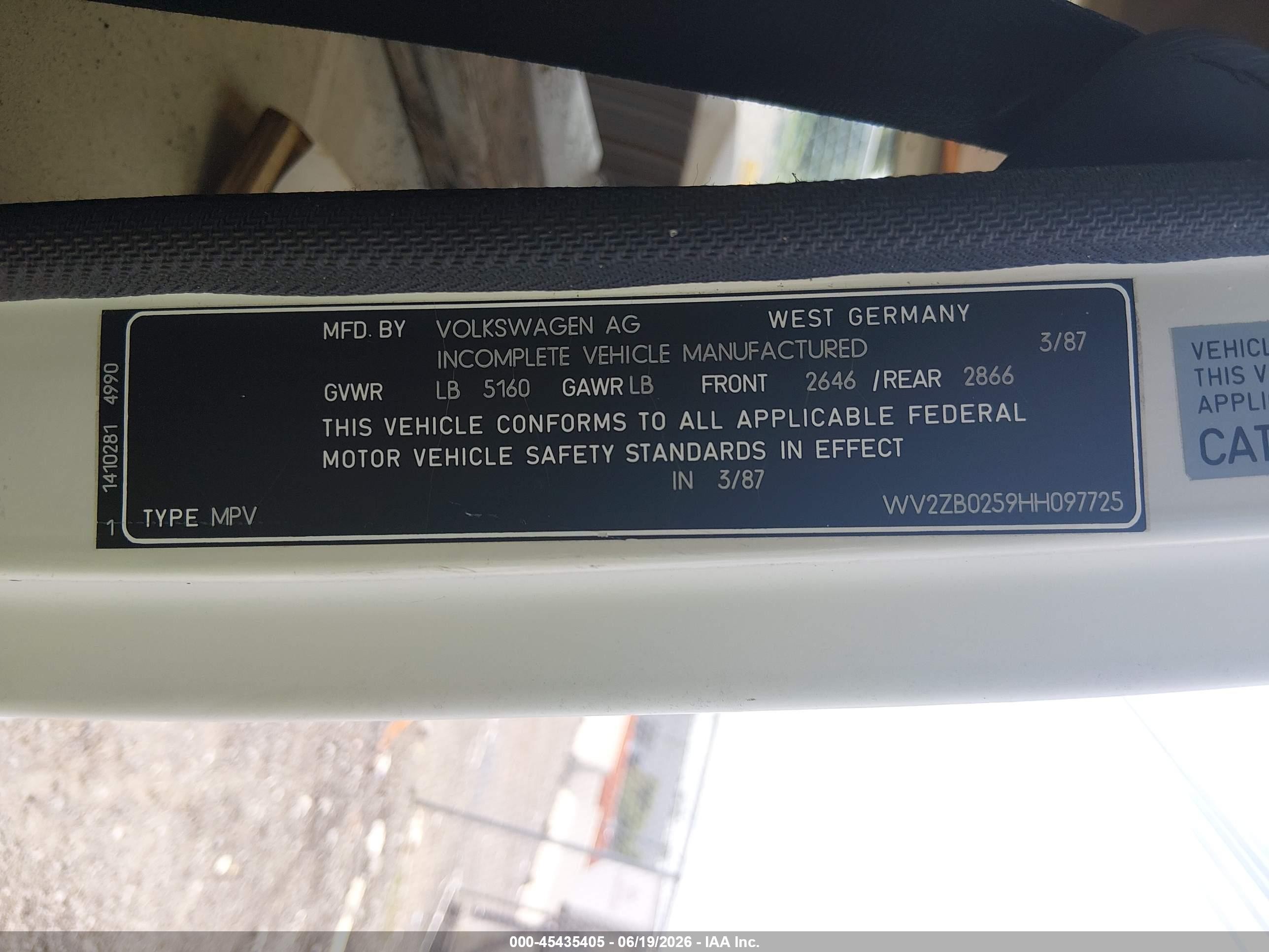 1987 Volkswagen Vanagon Campmobile White vin: WV2ZB0259HH097725