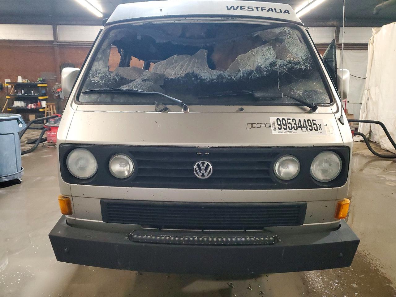 1991 Volkswagen Vanagon Campmobile Burn vin: WV2ZB025XMG008583