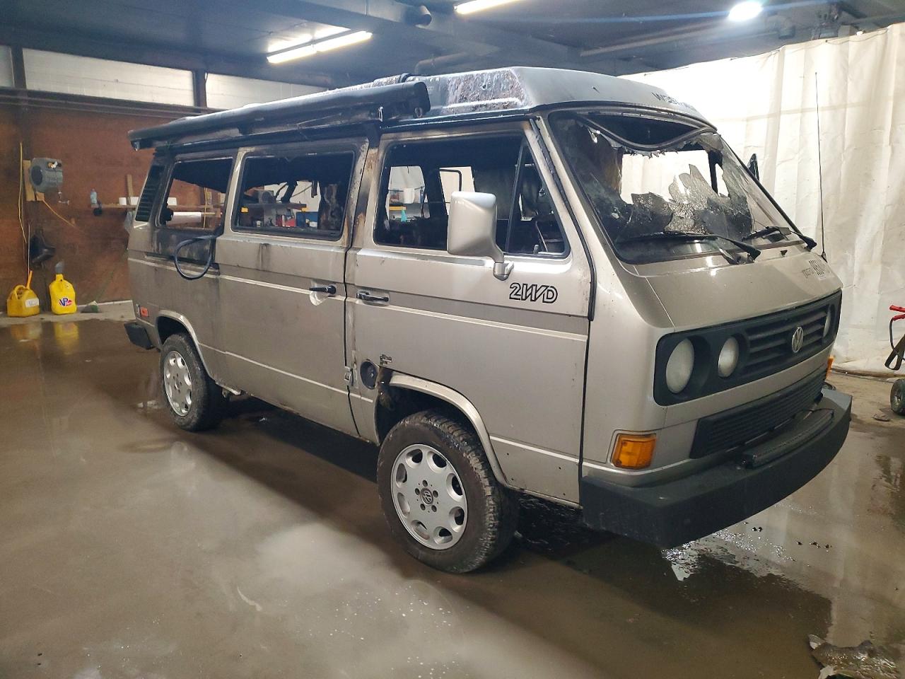 1991 Volkswagen Vanagon Campmobile Burn vin: WV2ZB025XMG008583