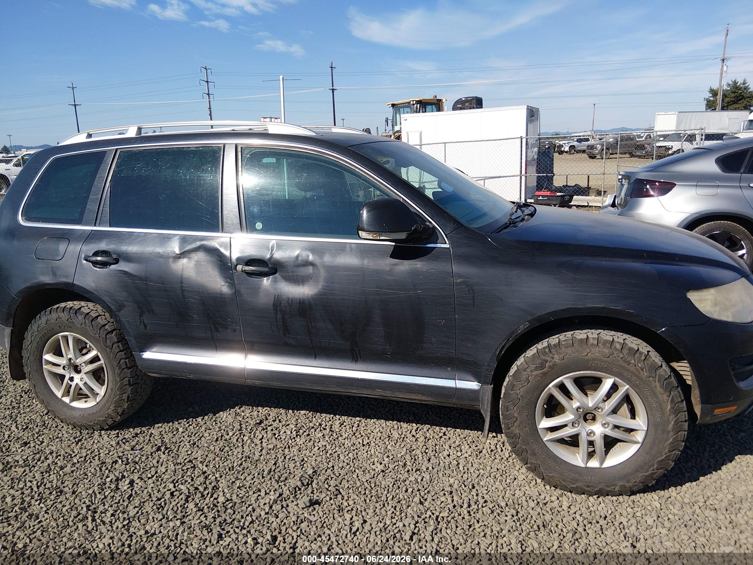 2010 Volkswagen Touareg V6 Tdi Black vin: WVGAK7A95AD001638