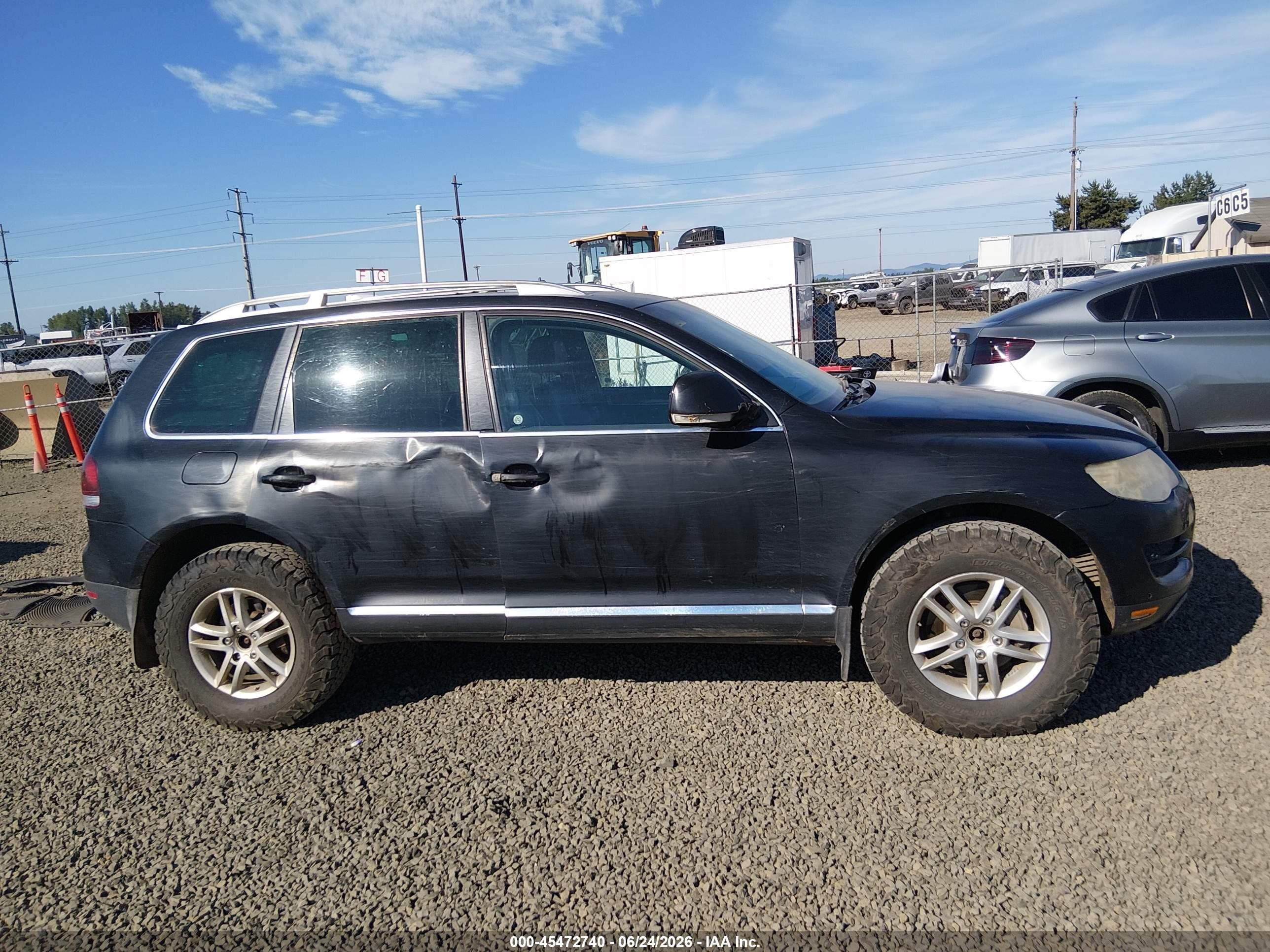 2010 Volkswagen Touareg V6 Tdi Black vin: WVGAK7A95AD001638