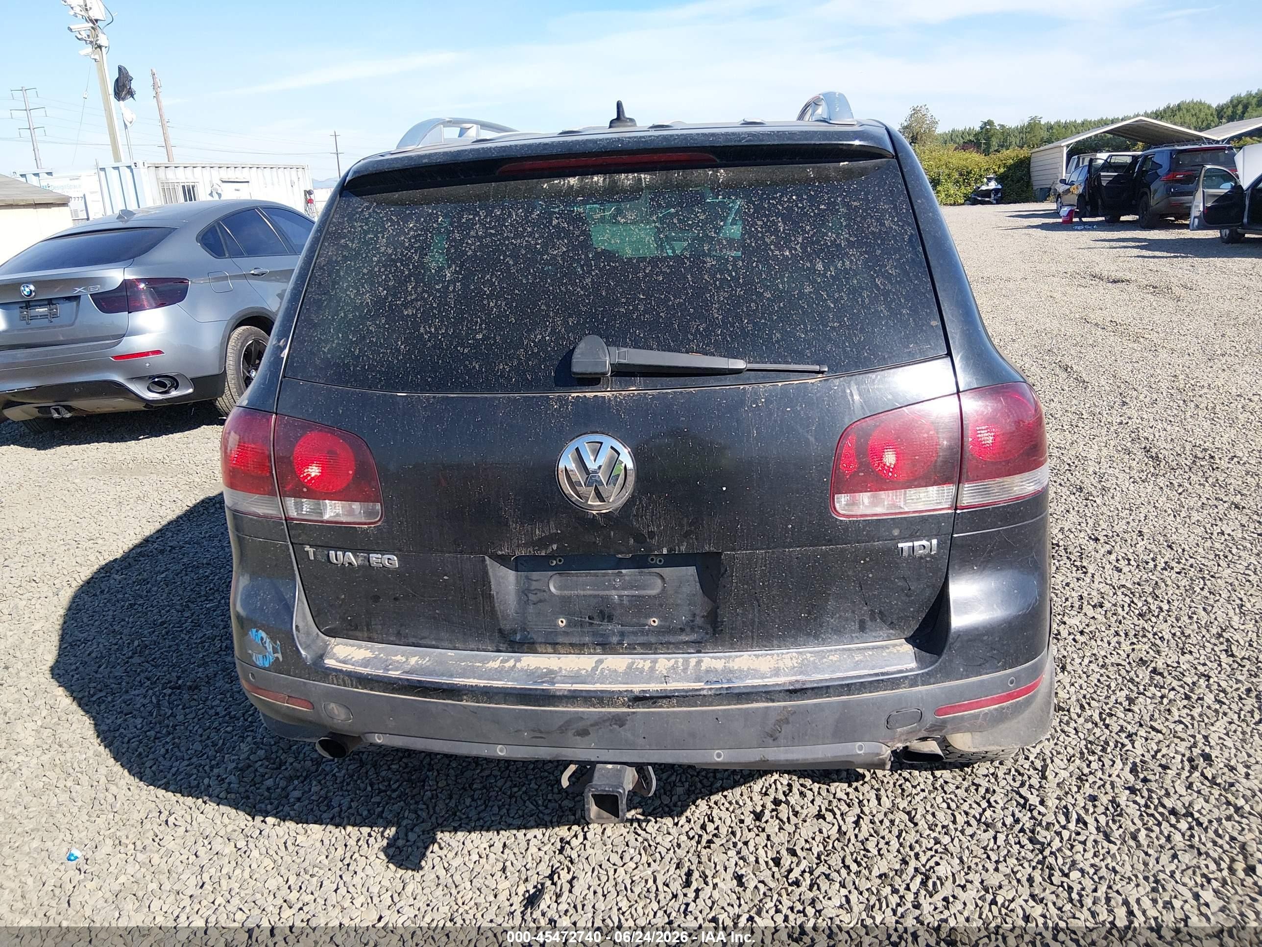 2010 Volkswagen Touareg V6 Tdi Black vin: WVGAK7A95AD001638