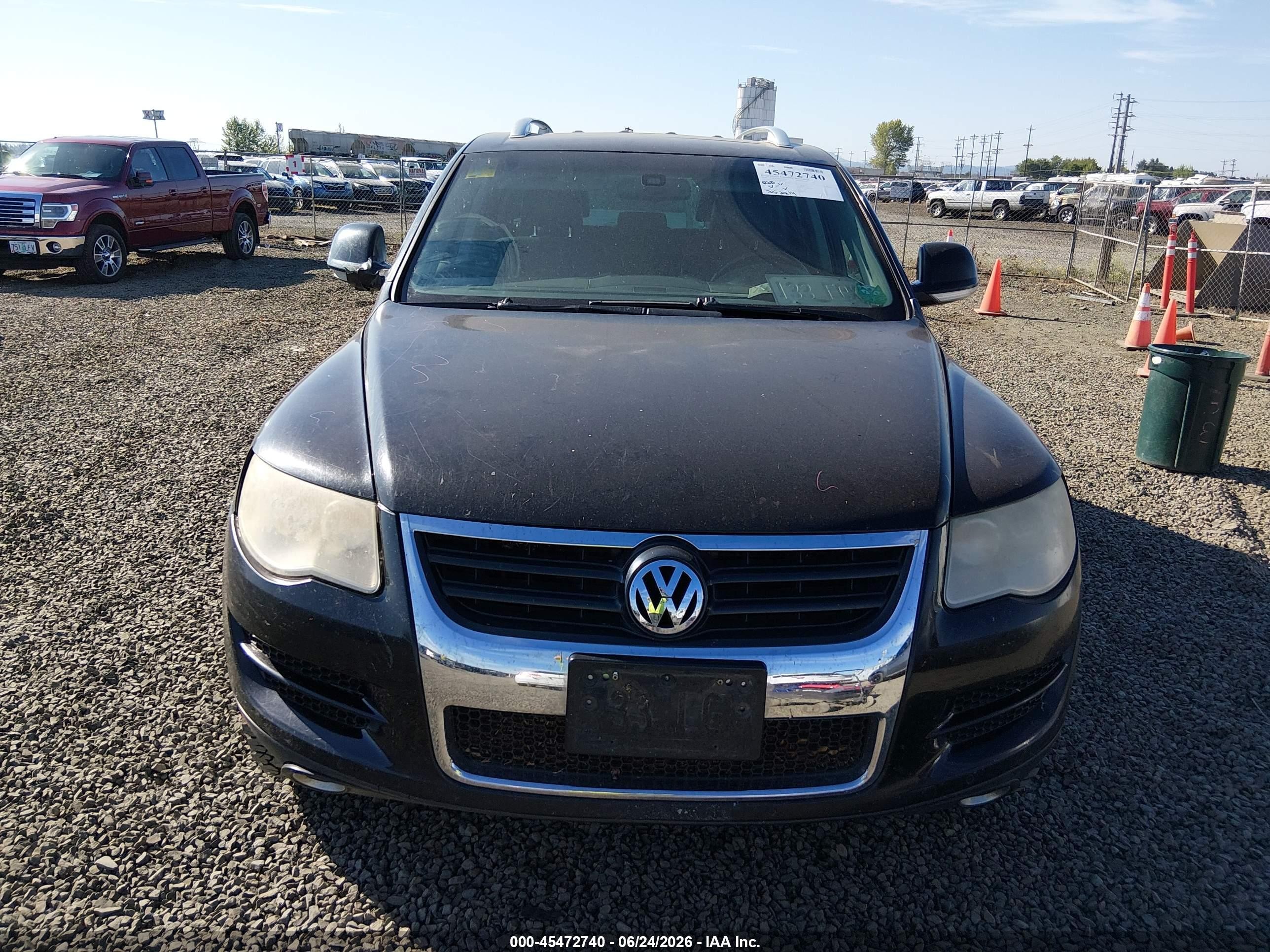 2010 Volkswagen Touareg V6 Tdi Black vin: WVGAK7A95AD001638